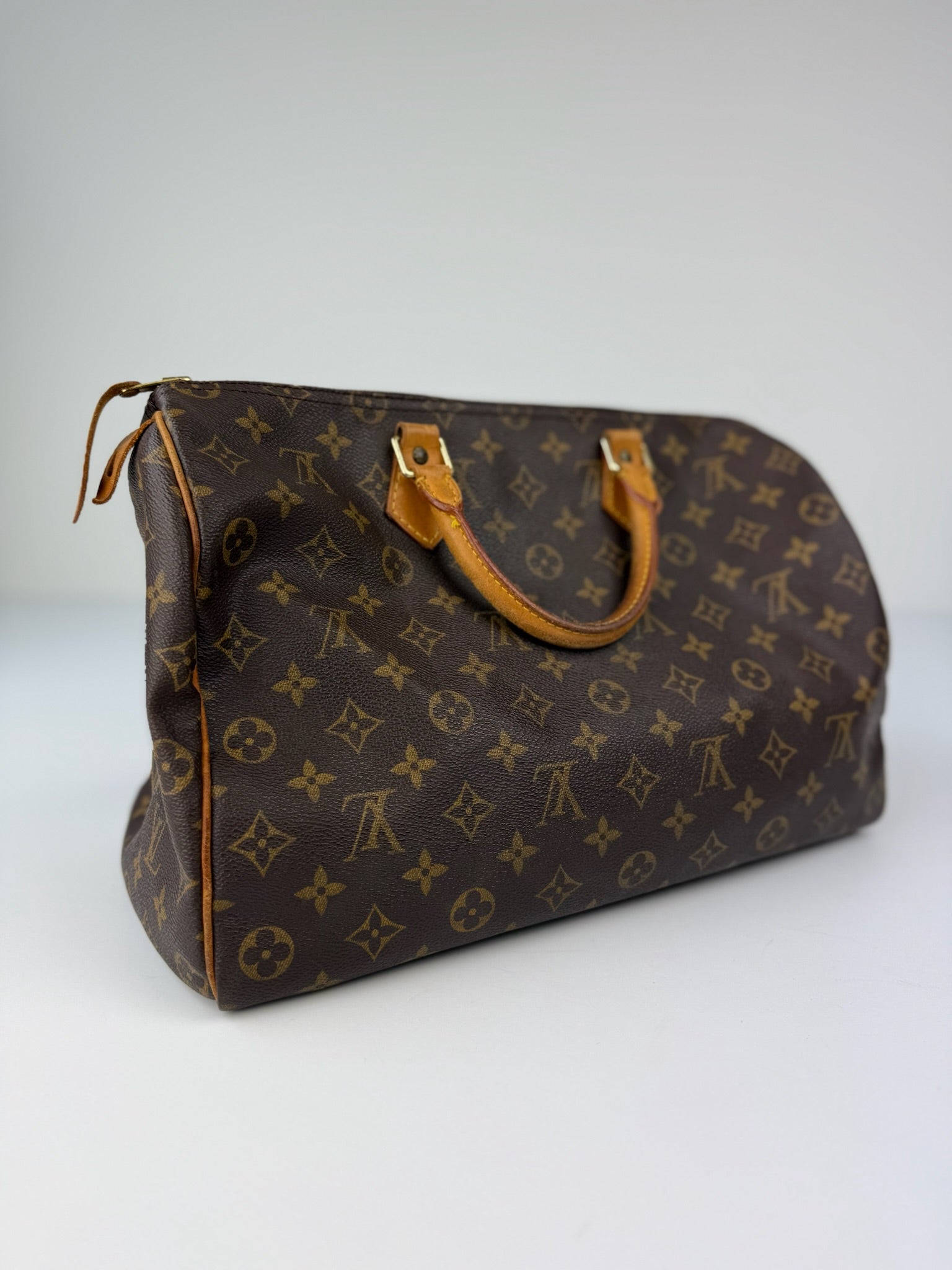 LOUIS VUITTON SPEEDY 35
