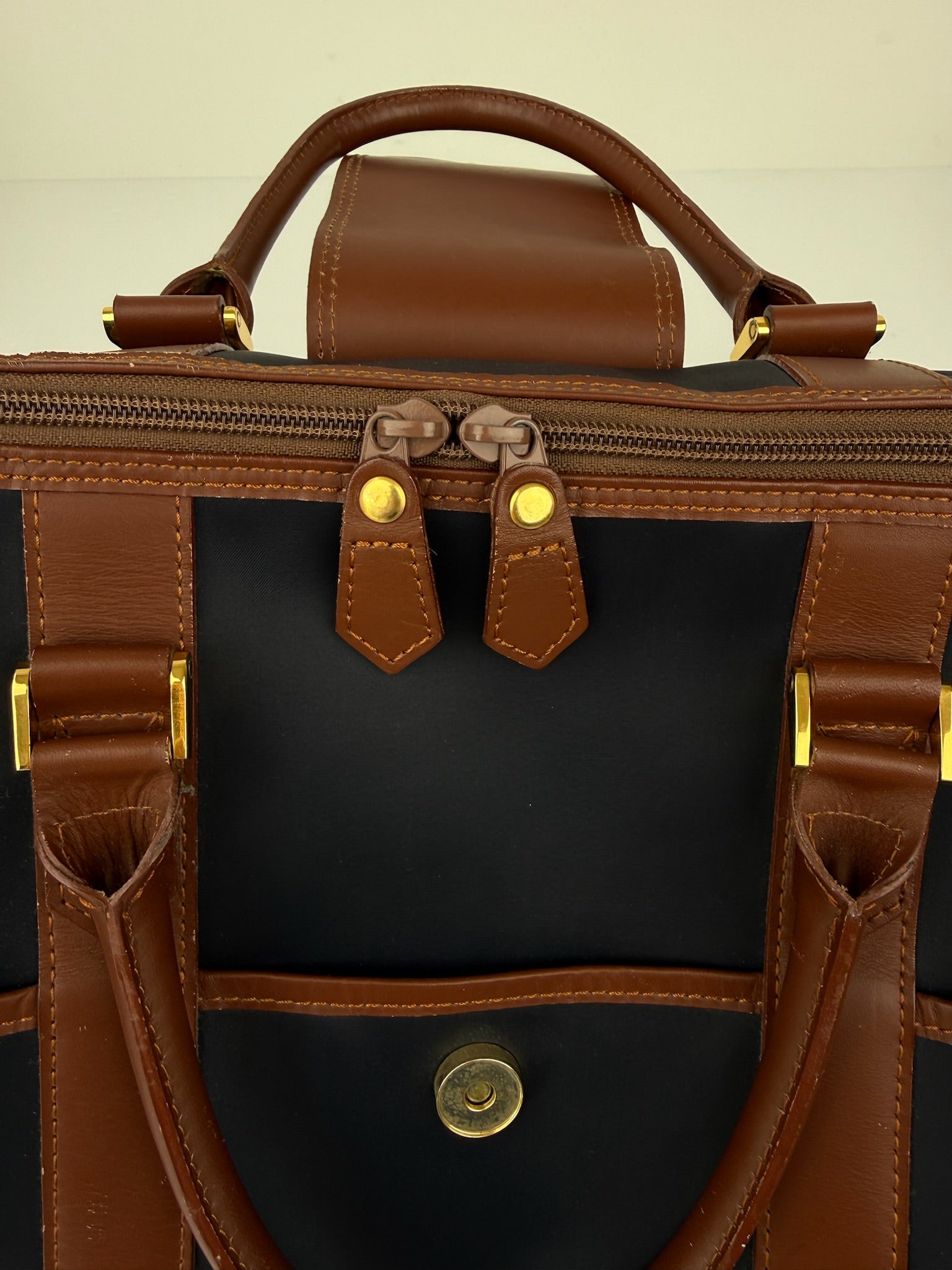 YVES SAINT LAURENT TRAVELBAG