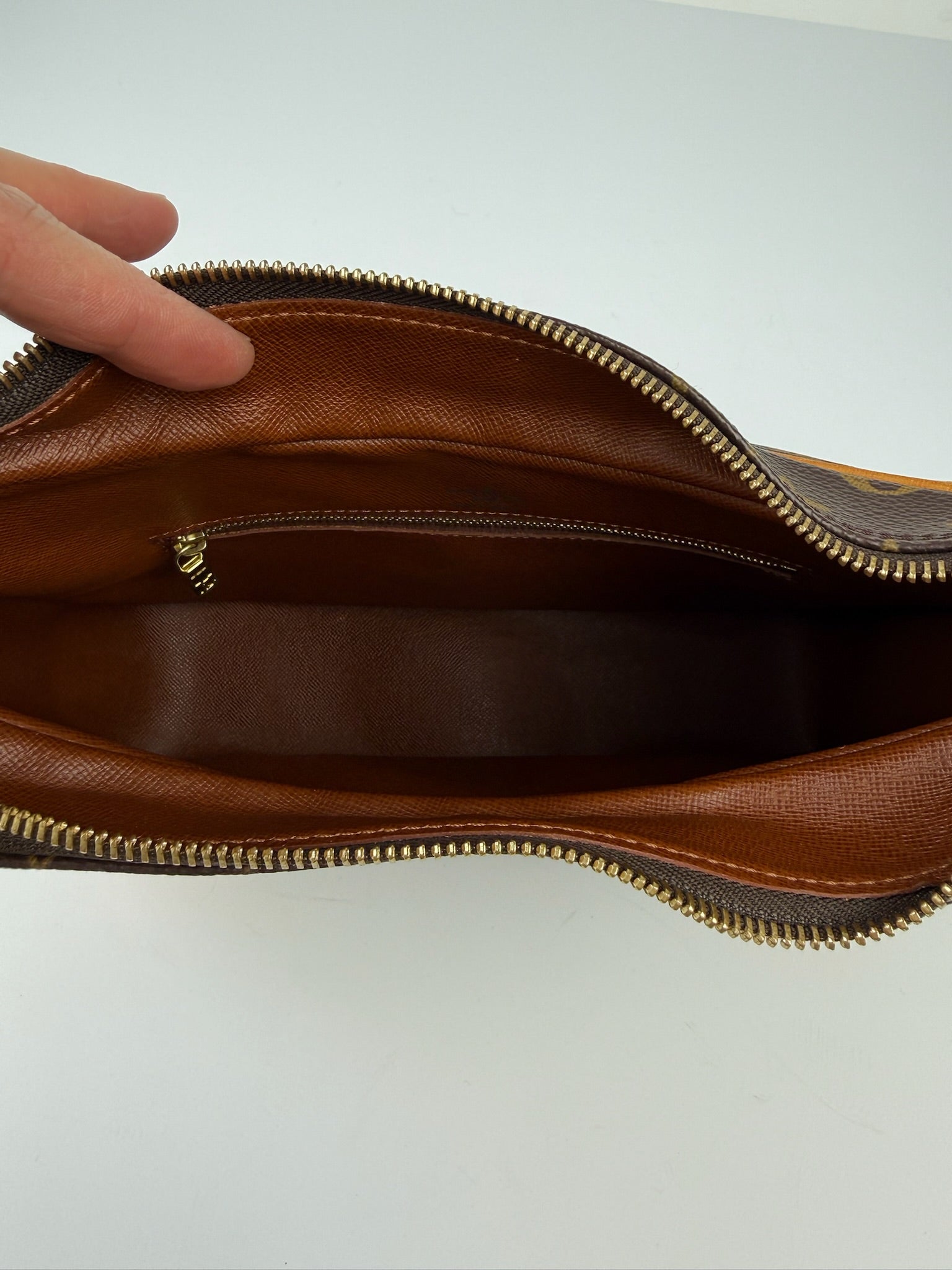 LOUIS VUITTON BOULOGNE PM MONOGRAM CANVAS