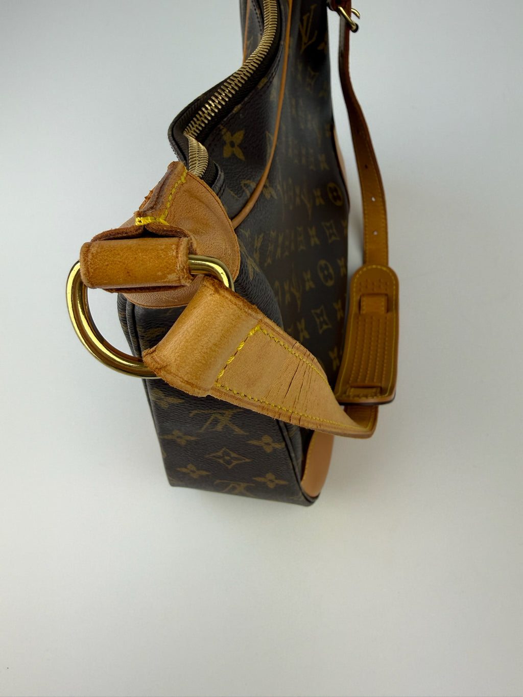 LOUIS VUITTON BOULOGNE PM MONOGRAM CANVAS
