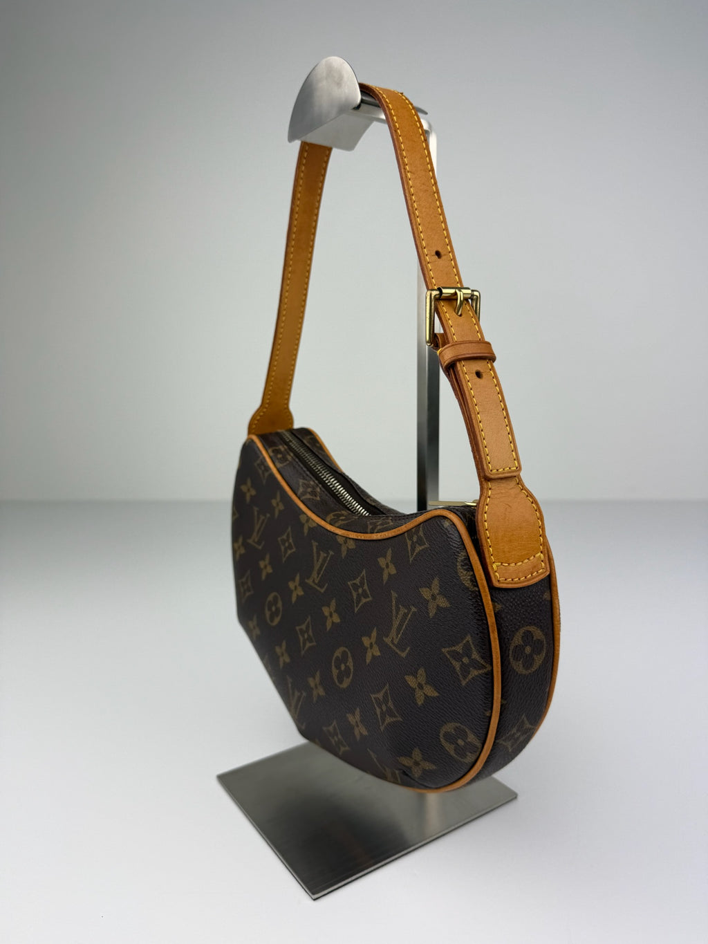 LOUIS VUITTON CROISSANT PM