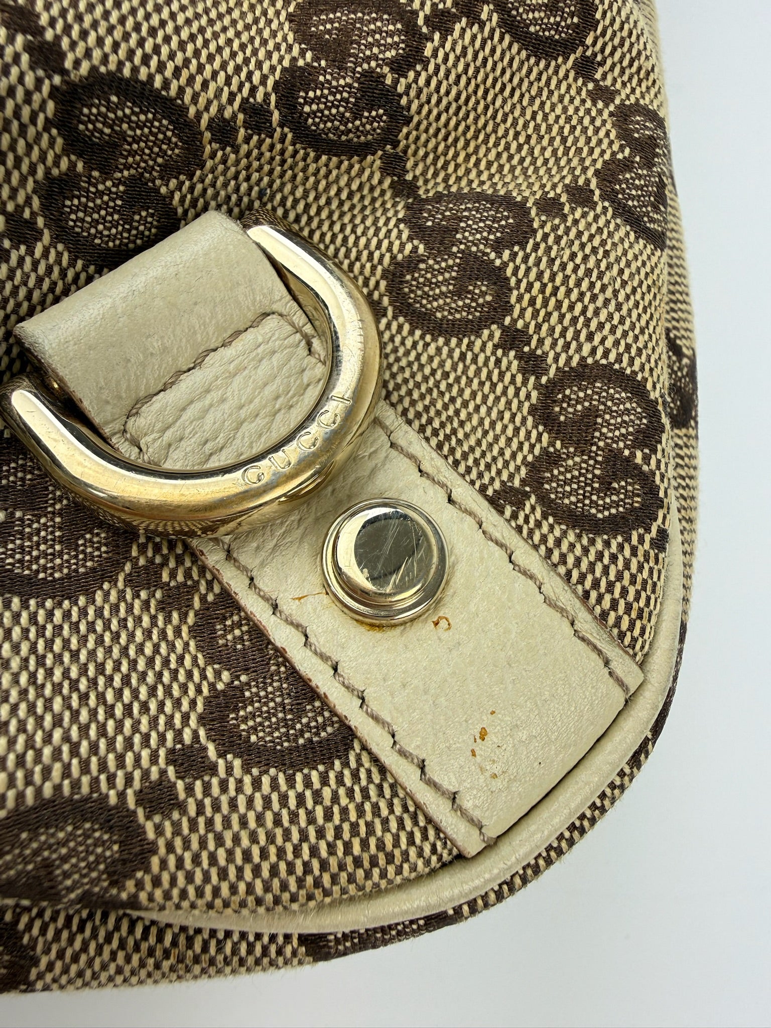 GUCCI GG MONOGRAM ABBEY SMALL SHOULDER BAG