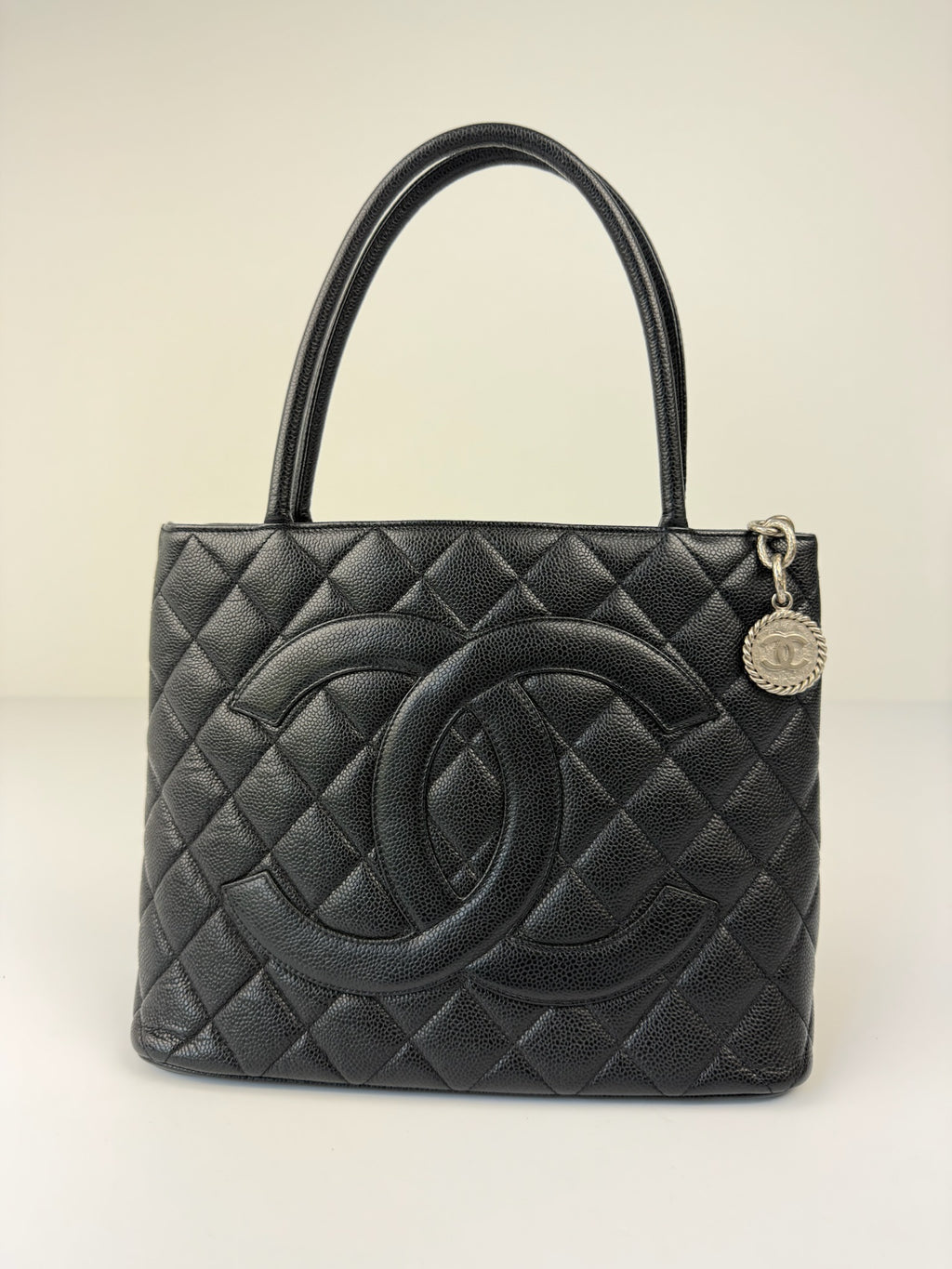 CHANEL MÉDAILLON TOTE