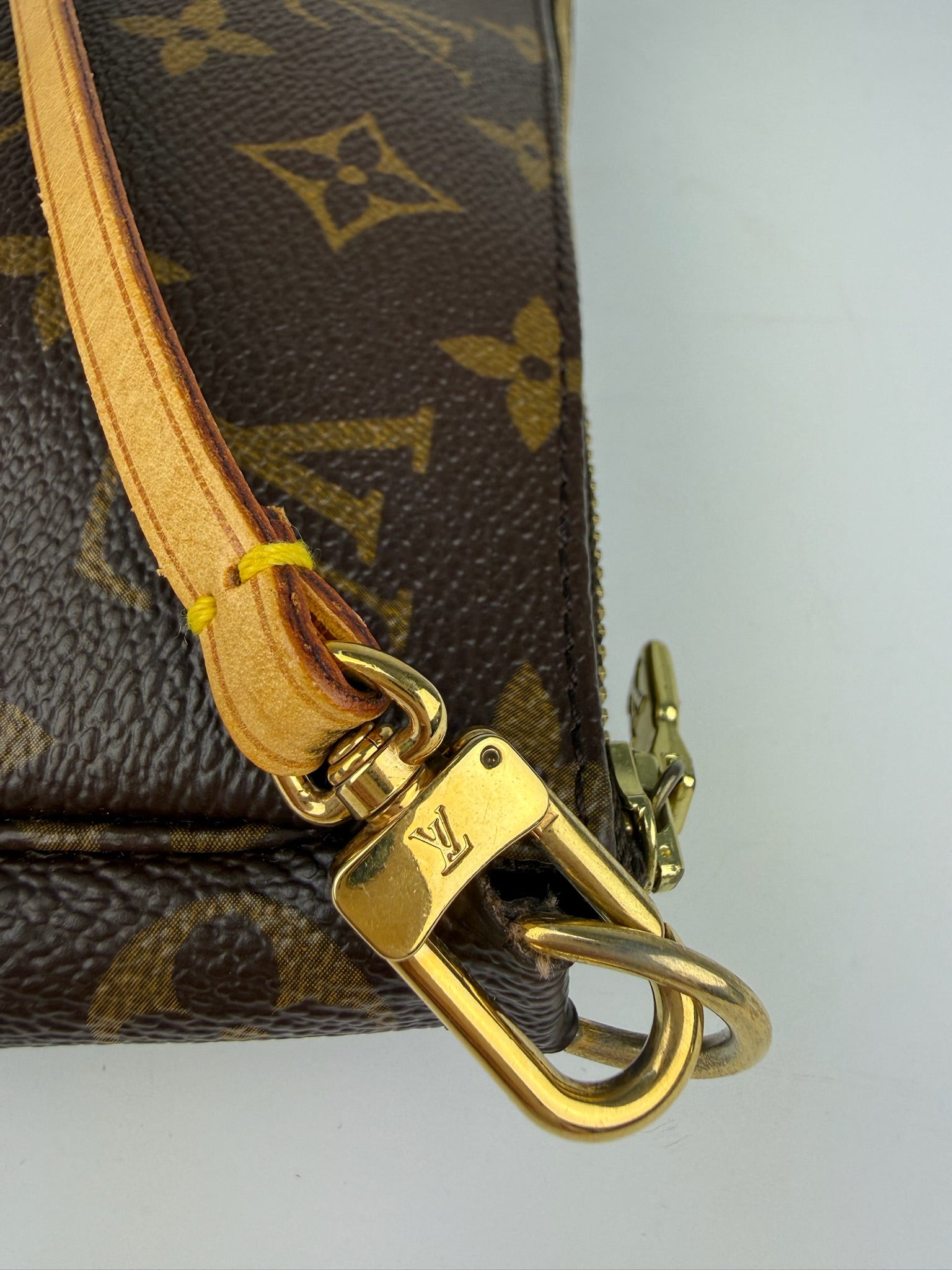 LOUIS VUITTON POCHETTE ACCESSOIRES