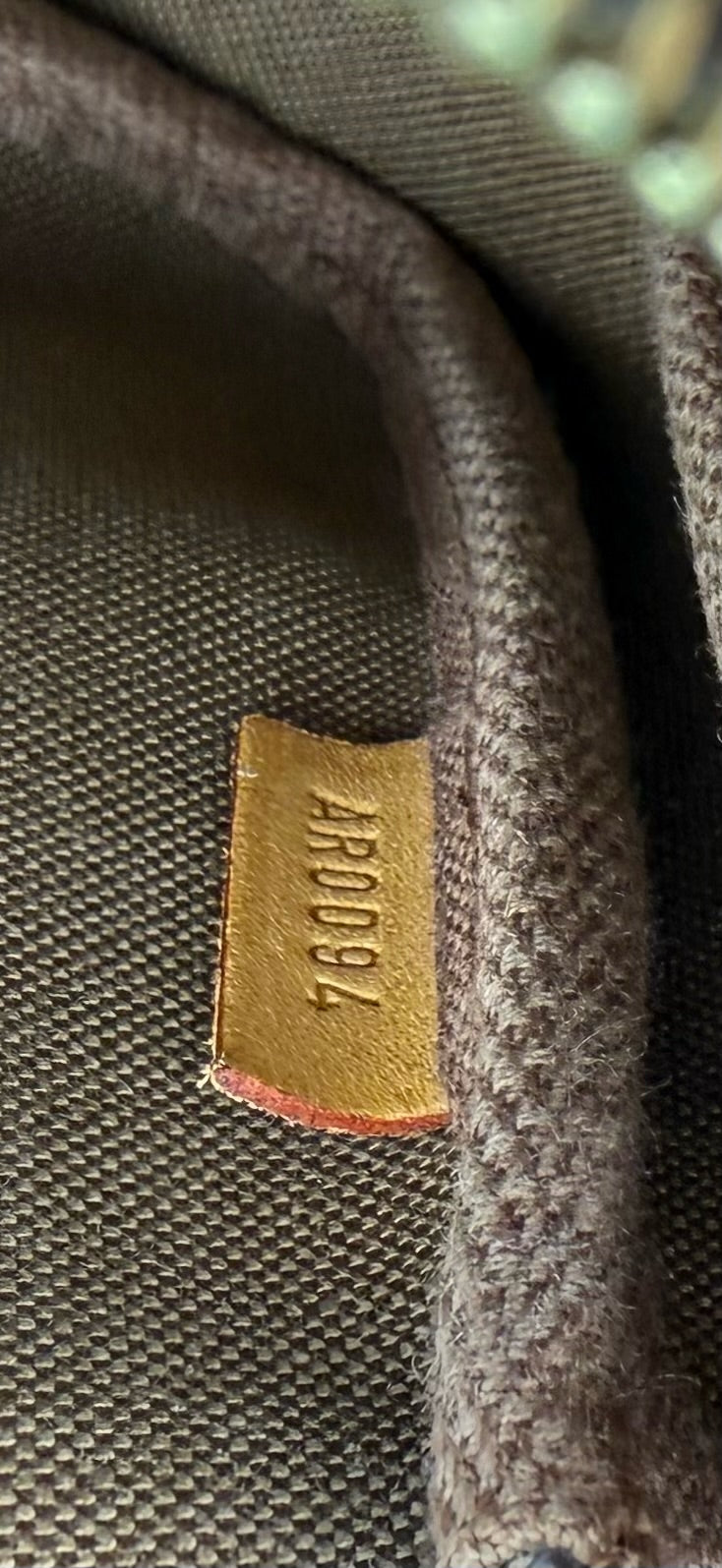 LOUIS VUITTON POCHETTE ACCESSOIRES