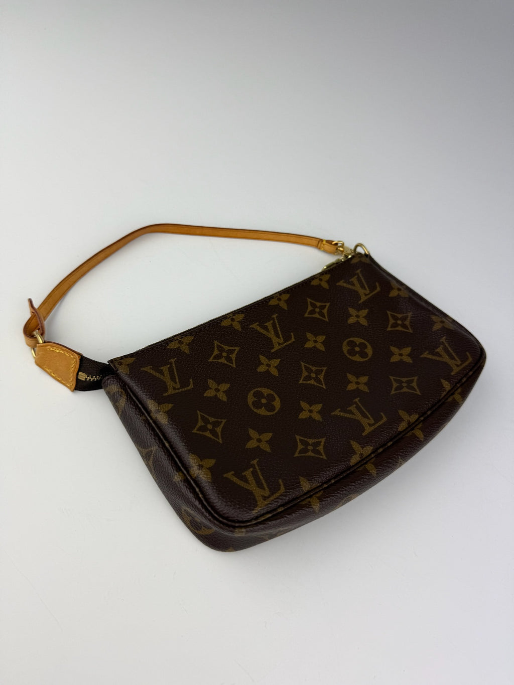 LOUIS VUITTON POCHETTE ACCESSOIRES