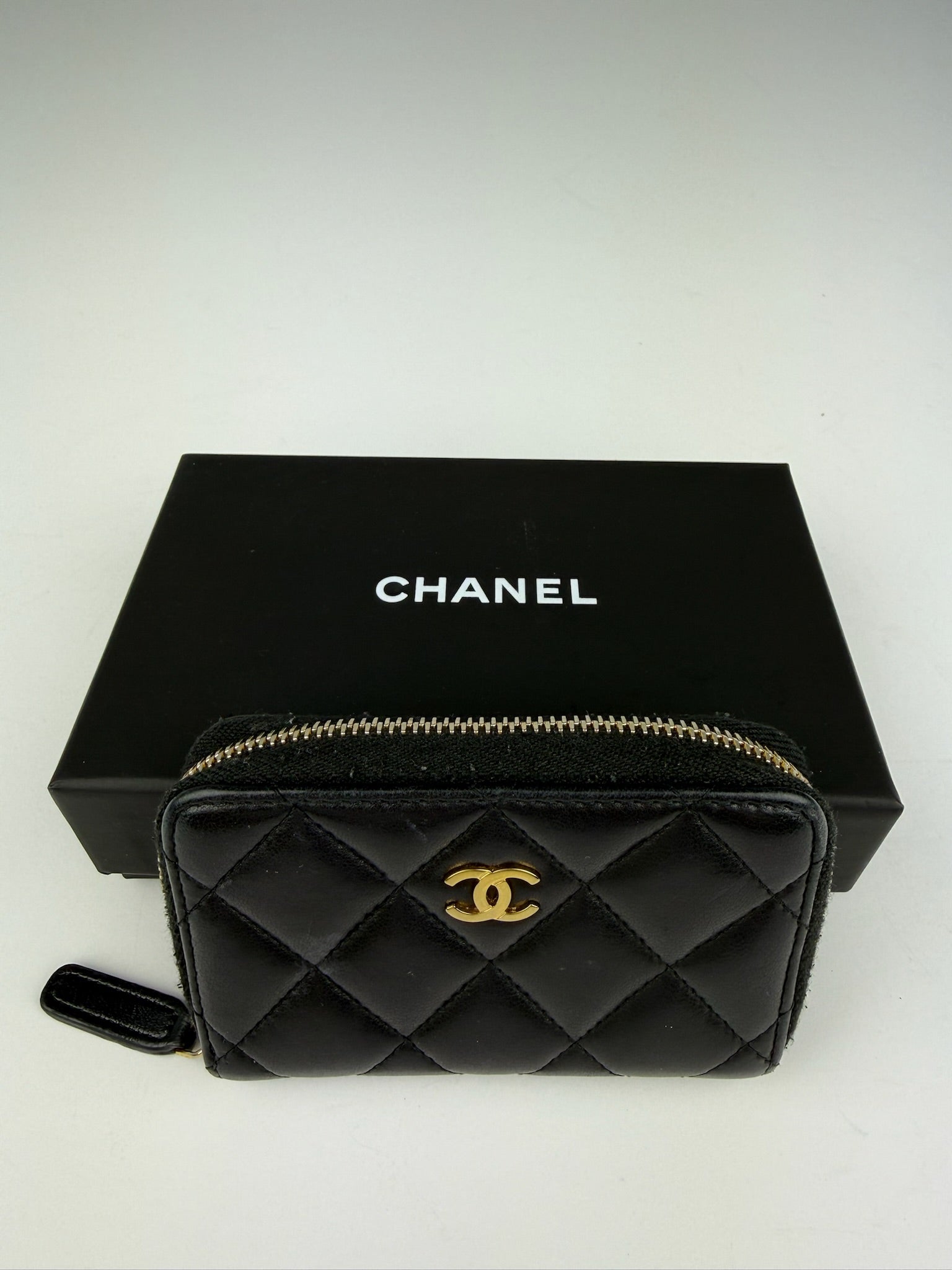 CHANEL ZIPPED COIN CARD HOLDER WALLET