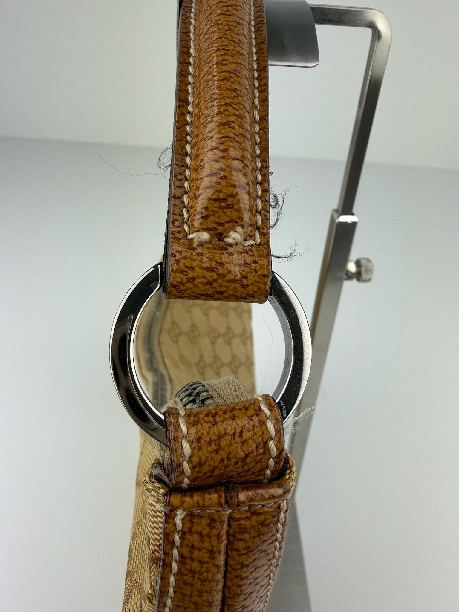 GUCCI GG CANVAS HOBO