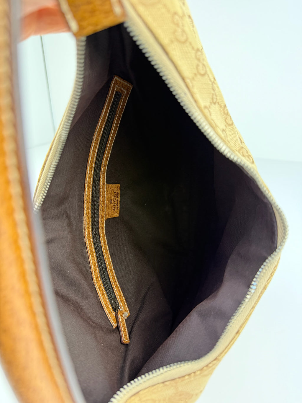 GUCCI GG CANVAS HOBO