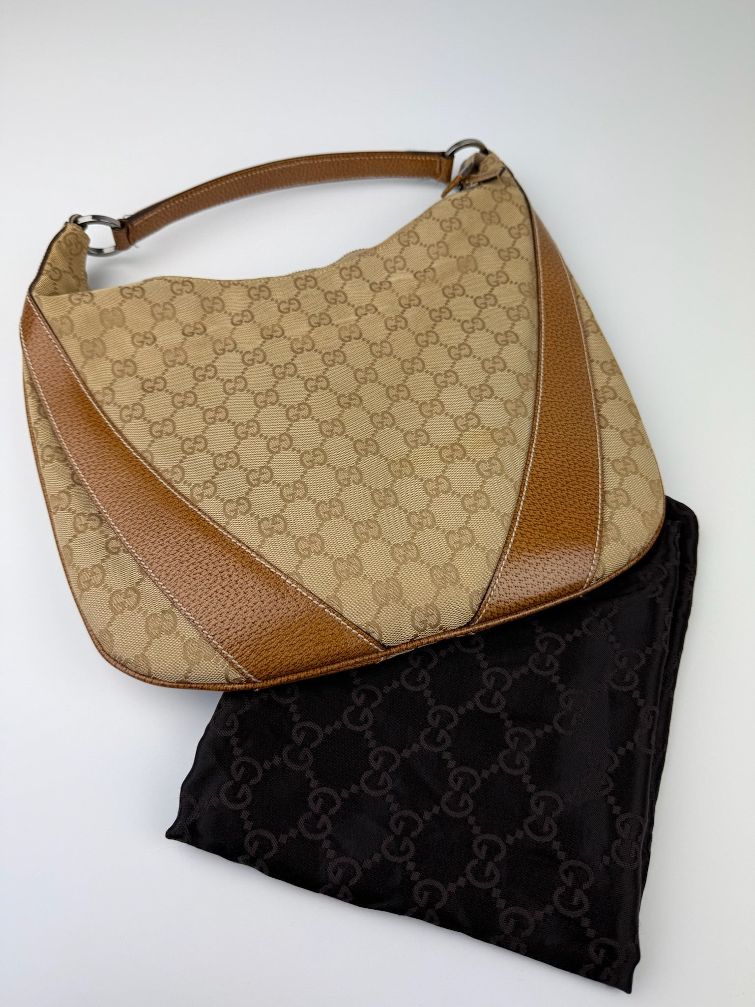 GUCCI GG CANVAS HOBO
