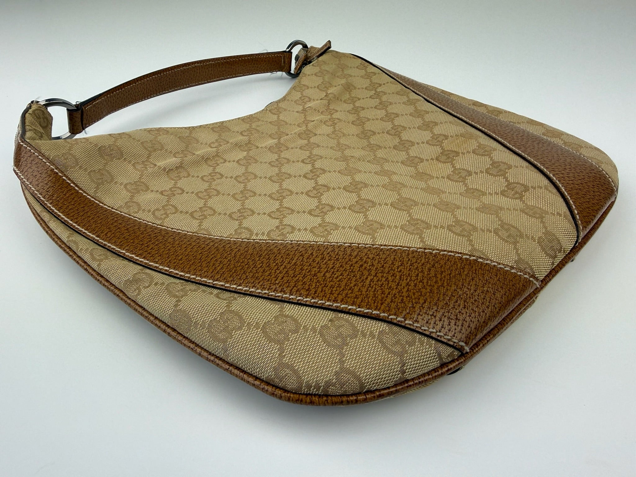 GUCCI GG CANVAS HOBO