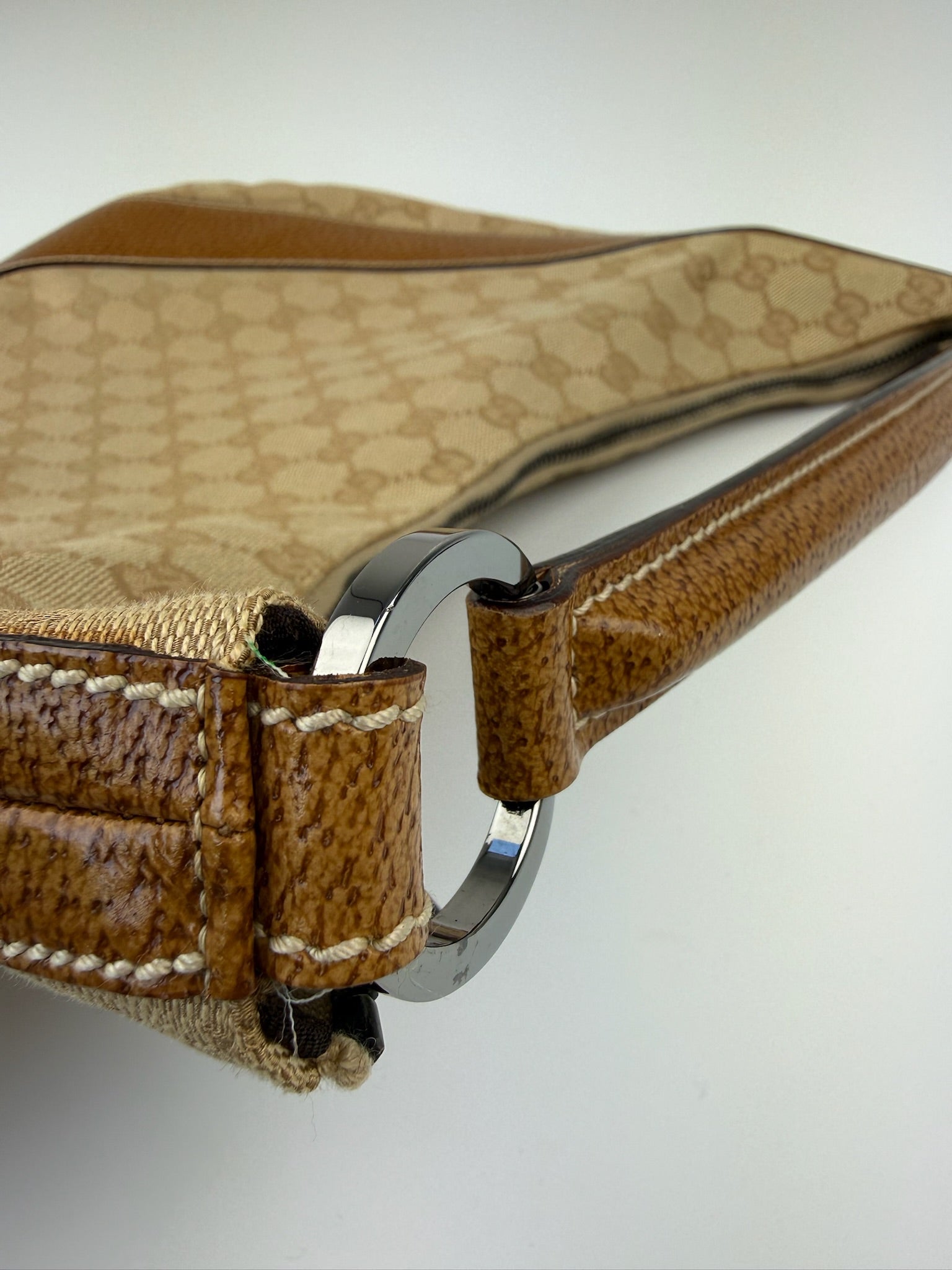 GUCCI GG CANVAS HOBO