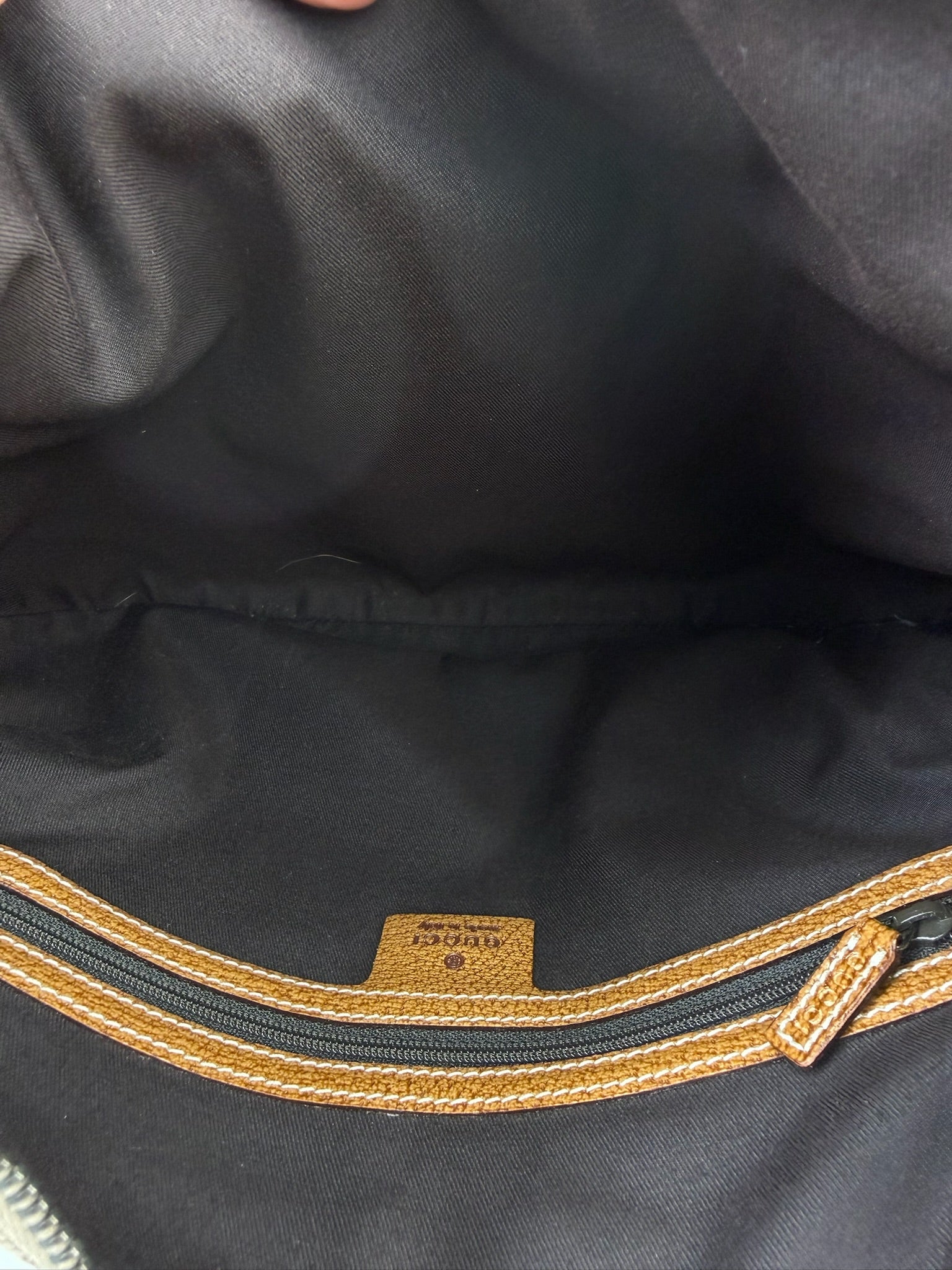 GUCCI GG CANVAS HOBO