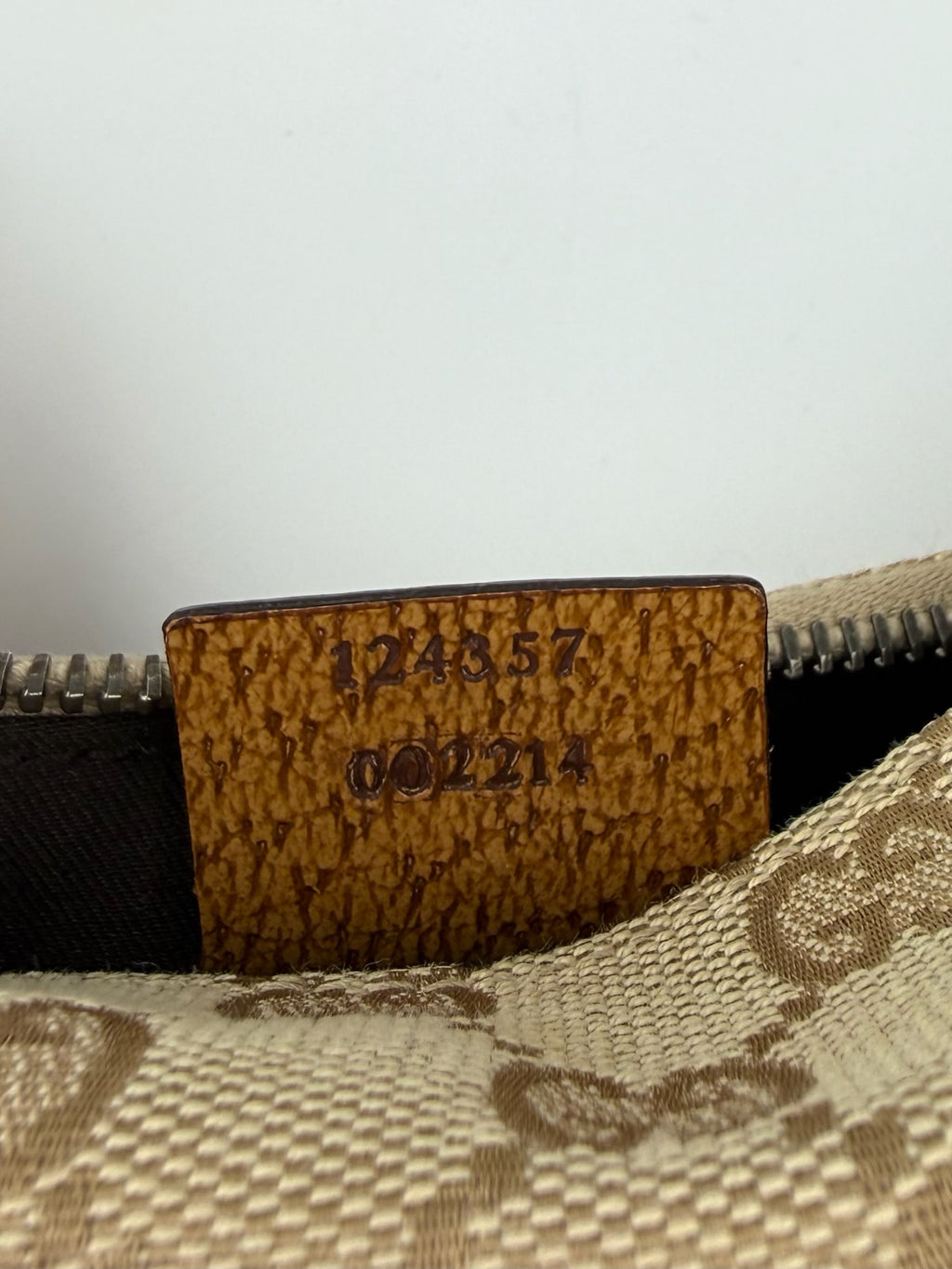 GUCCI GG CANVAS HOBO