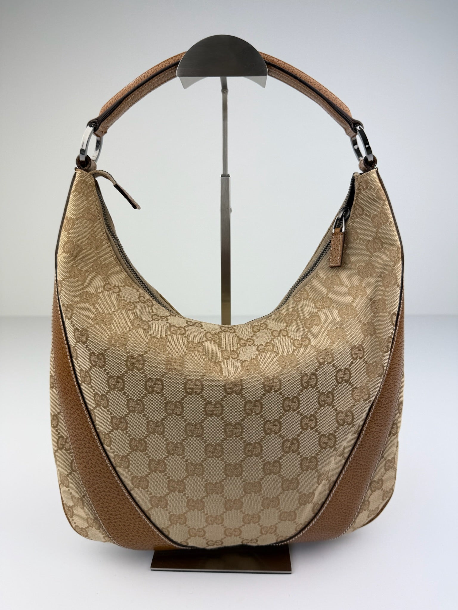 GUCCI GG CANVAS HOBO