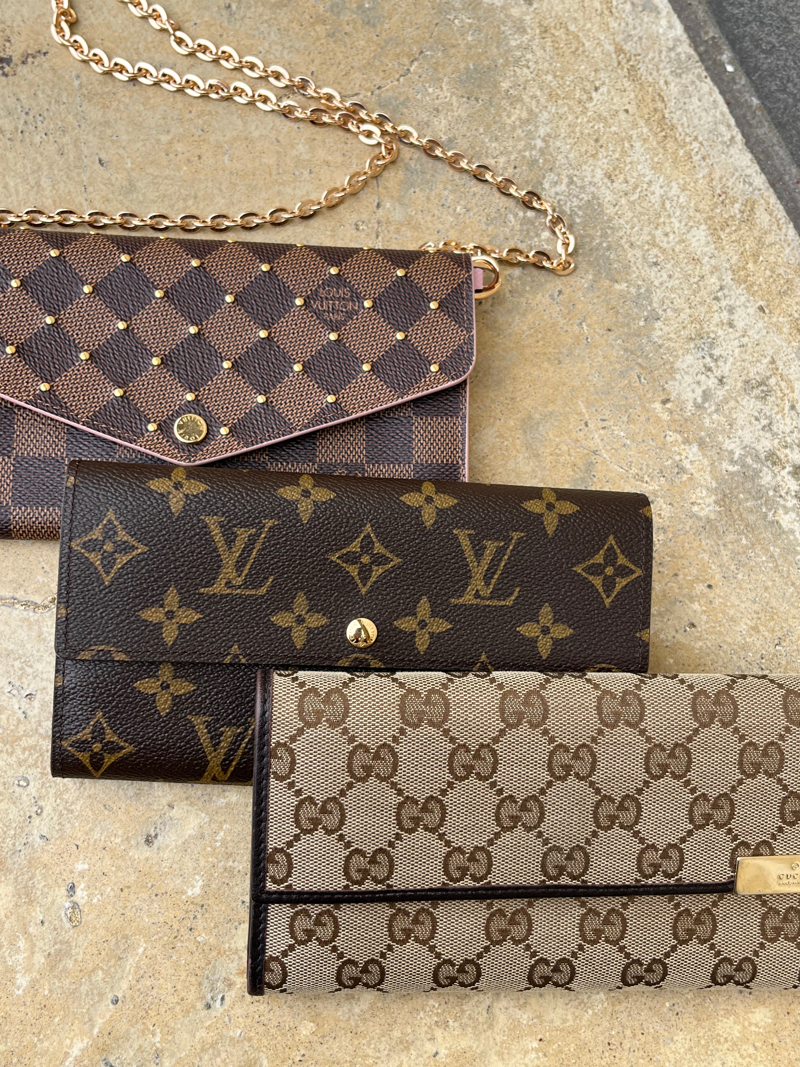 LOUIS VUITTON SARA WALLET MONOGRAM