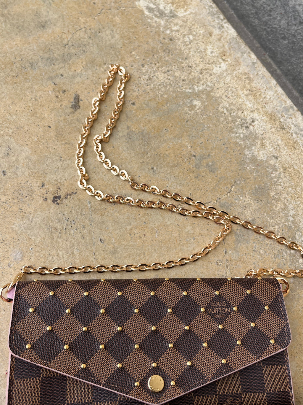 LOUIS VUITTON SARA WALLET DAMIER EBENE STUDS