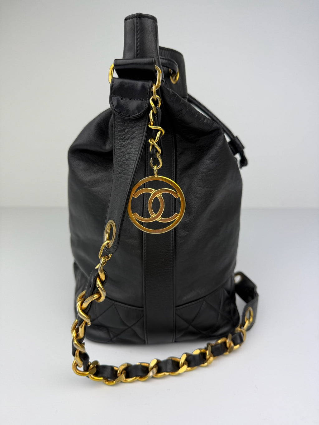 CHANEL BUCKETBAG