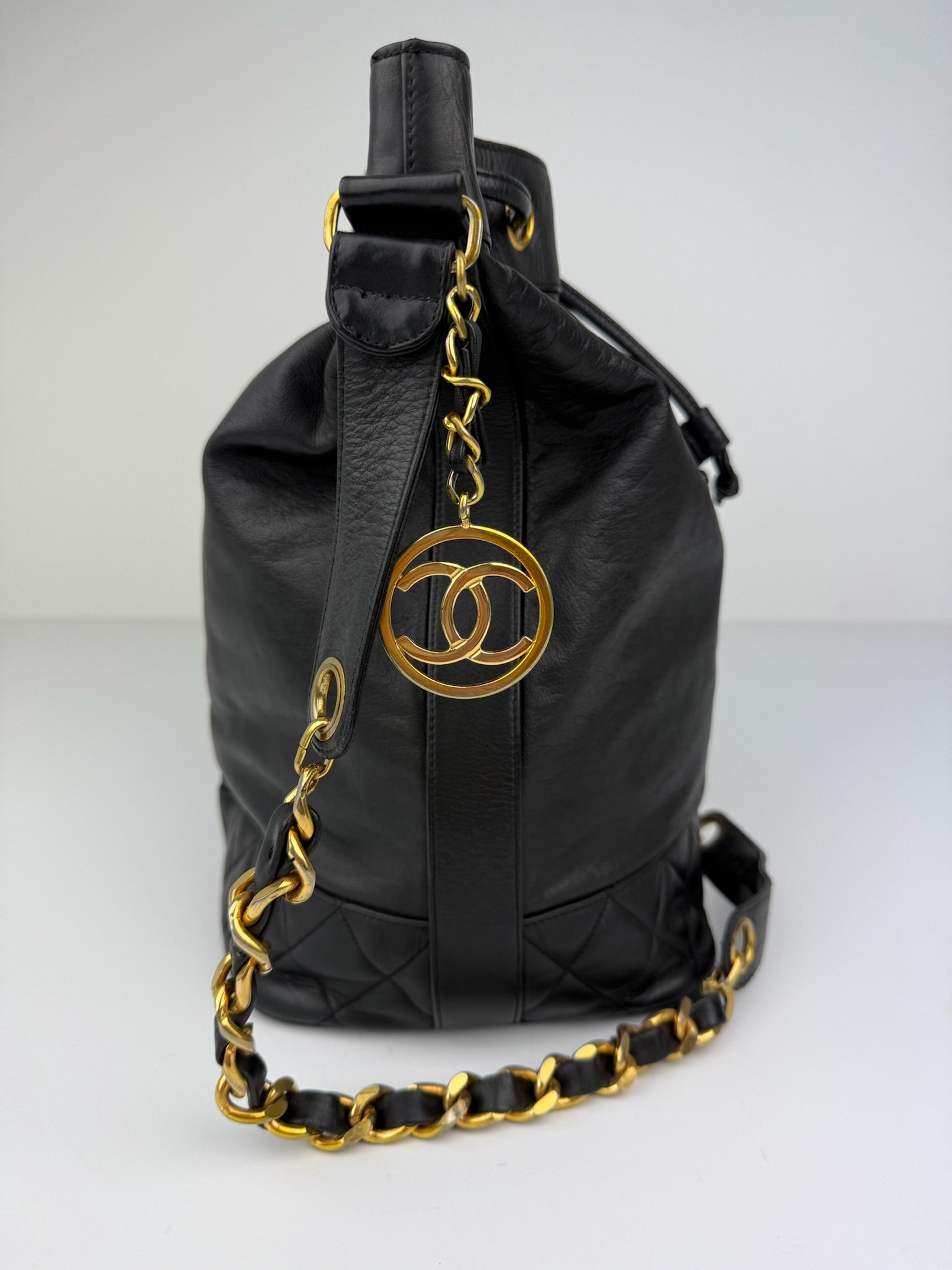 CHANEL BUCKETBAG