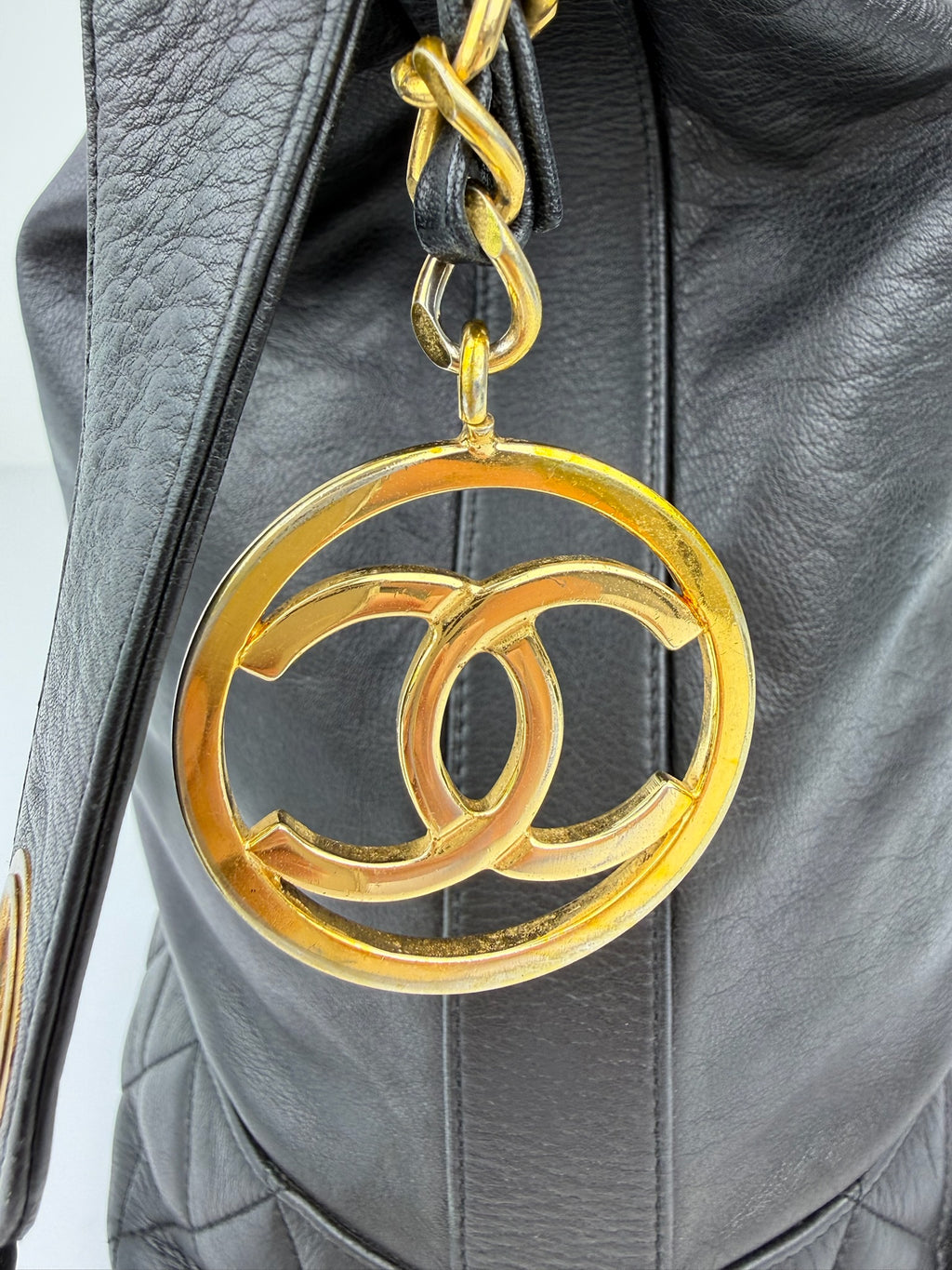 CHANEL BUCKETBAG