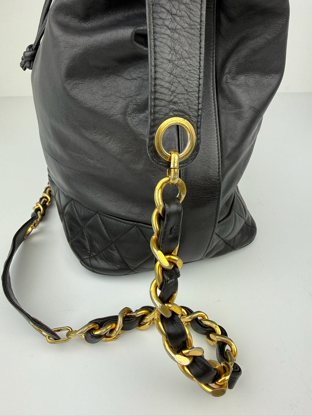 CHANEL BUCKETBAG