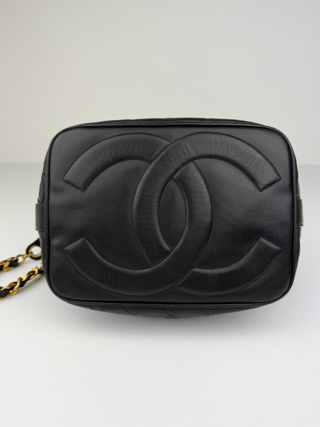 CHANEL BUCKETBAG