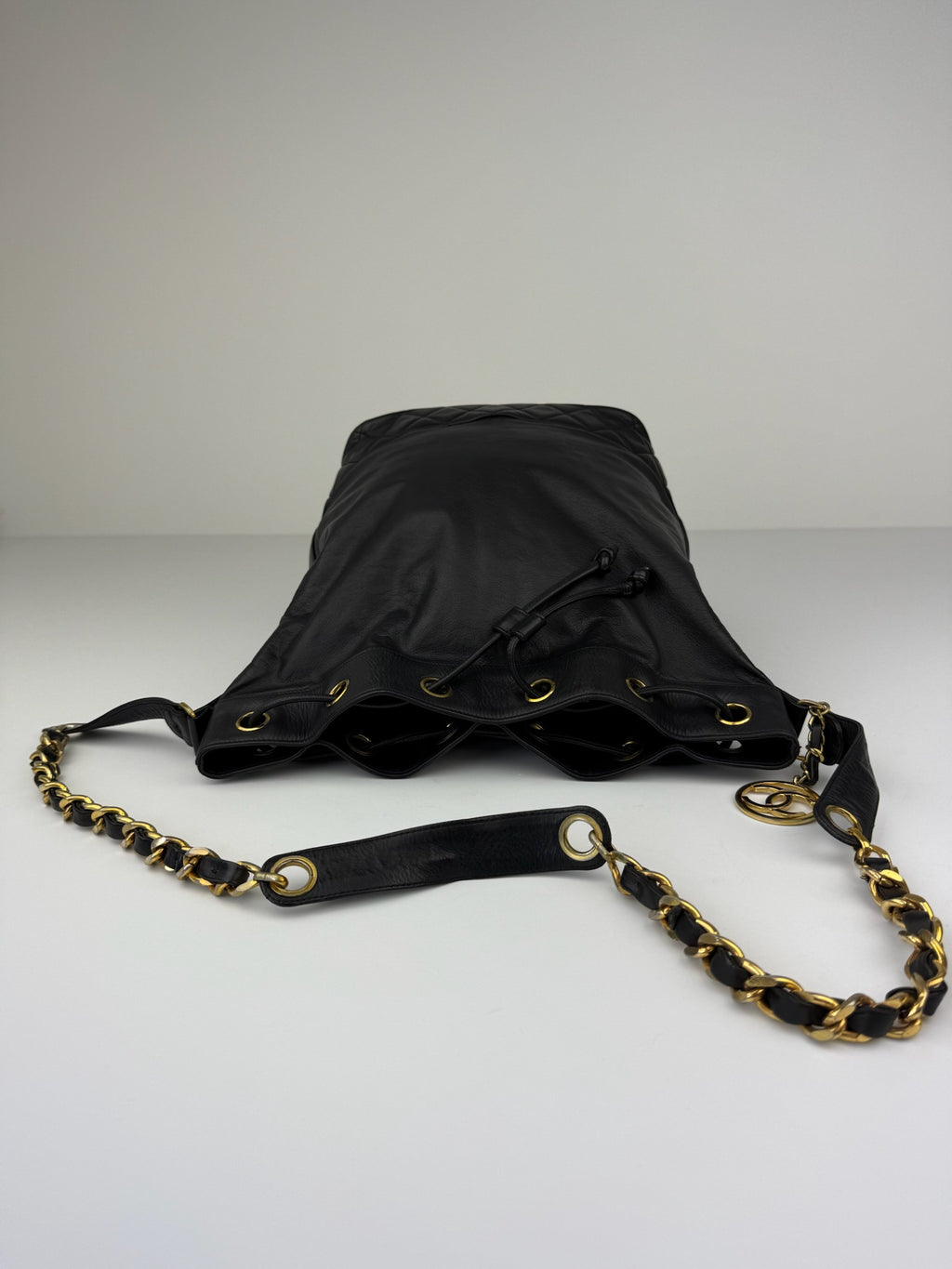 CHANEL BUCKETBAG