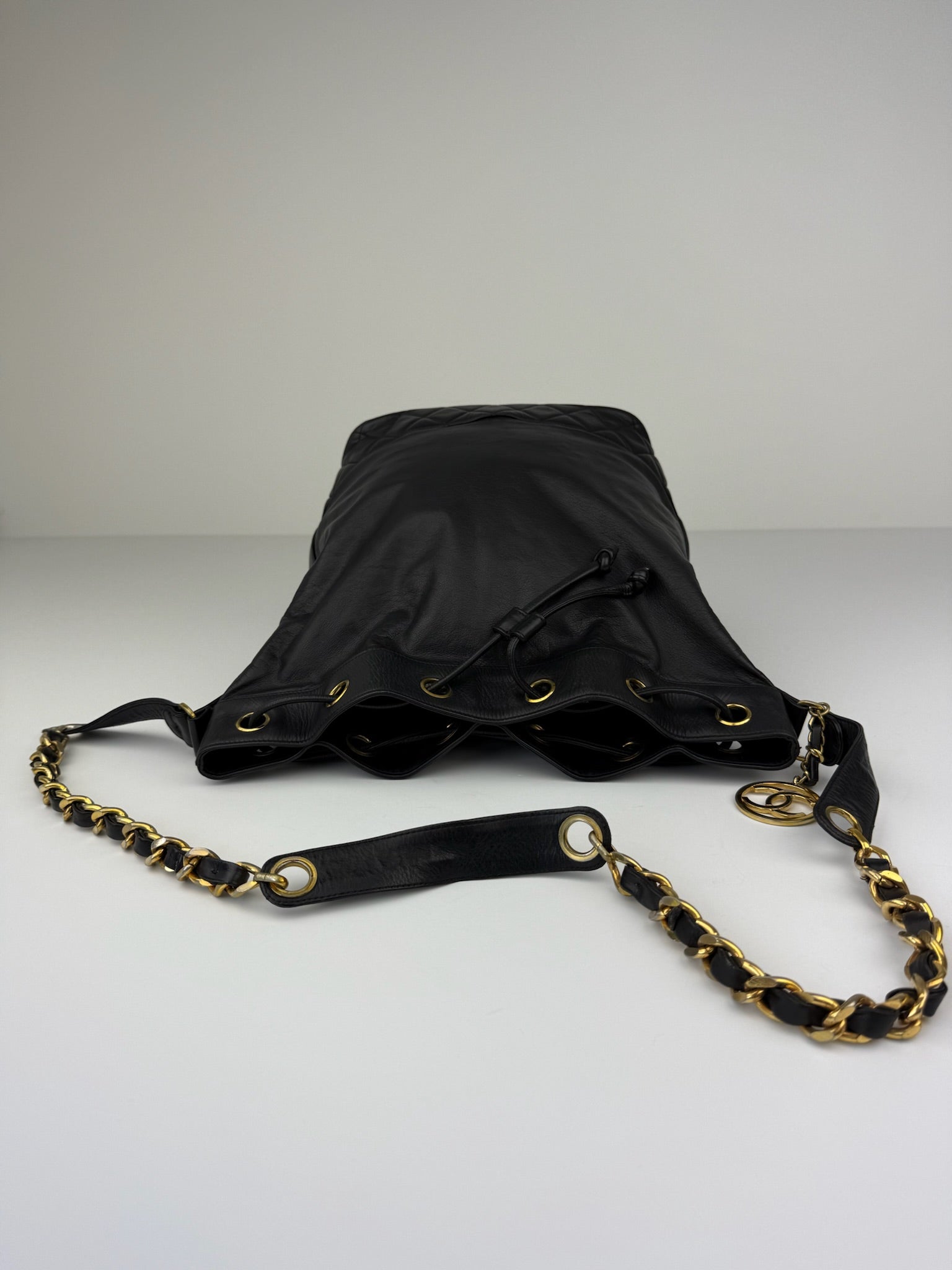 CHANEL BUCKETBAG