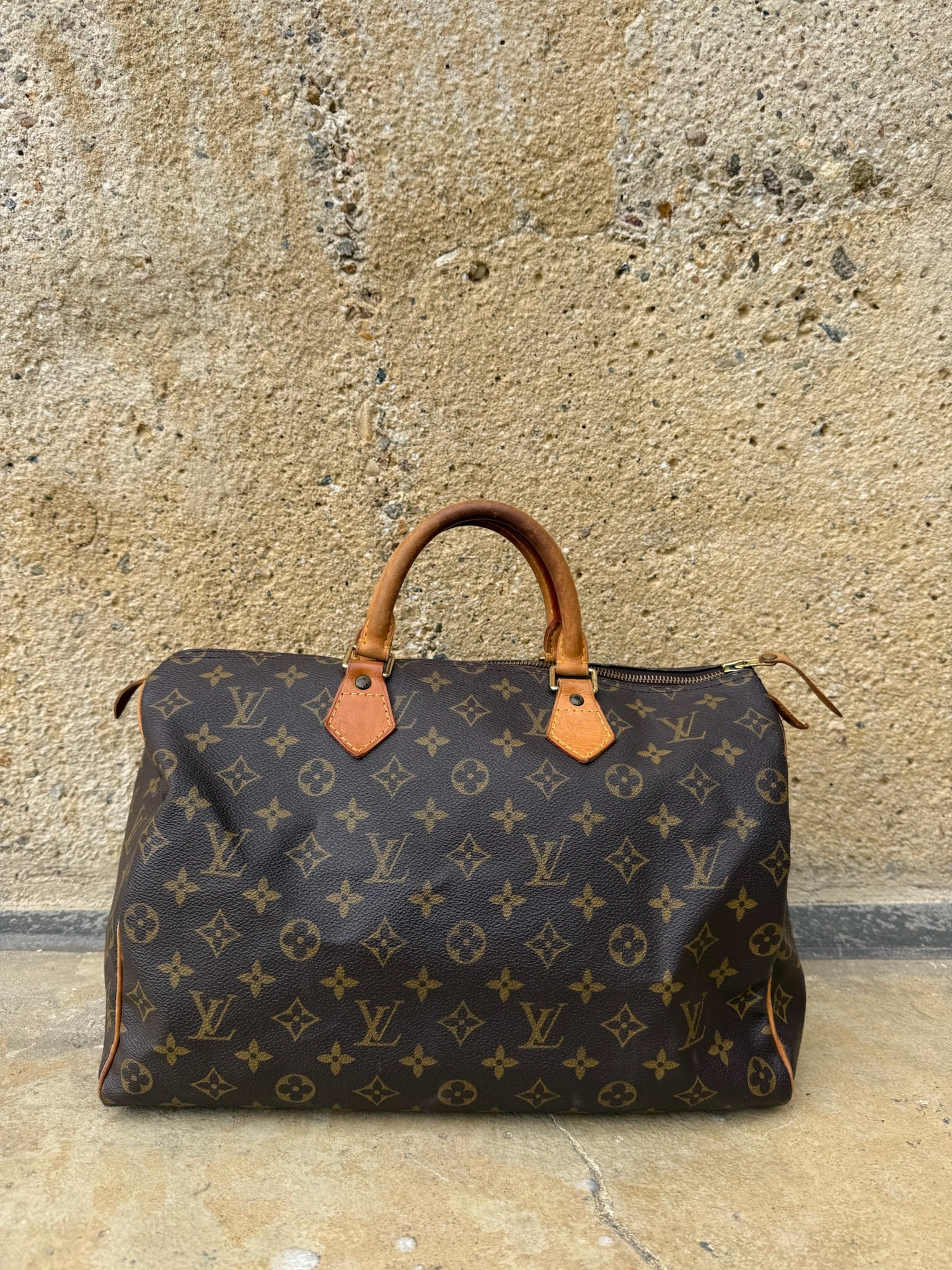 LOUIS VUITTON SPEEDY 35