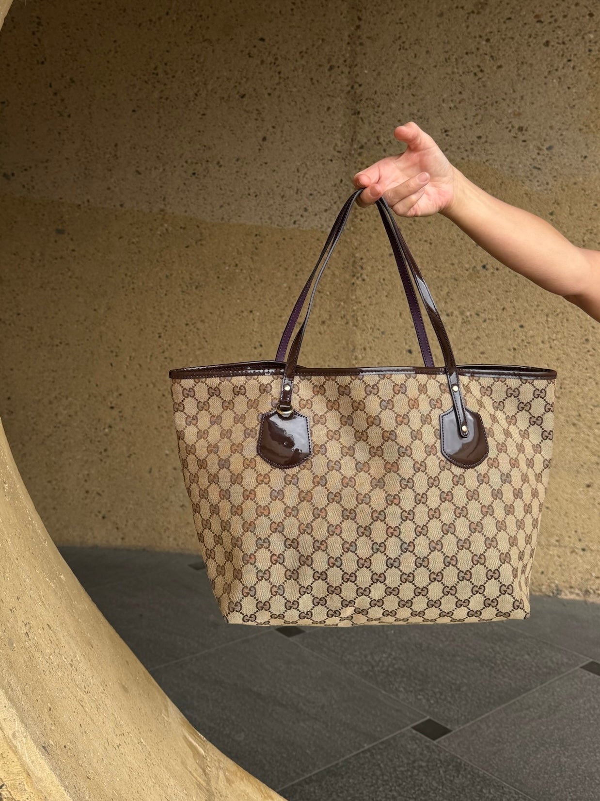 GUCCI SCHOULDER/TOTE BAG PATENT LEATHER