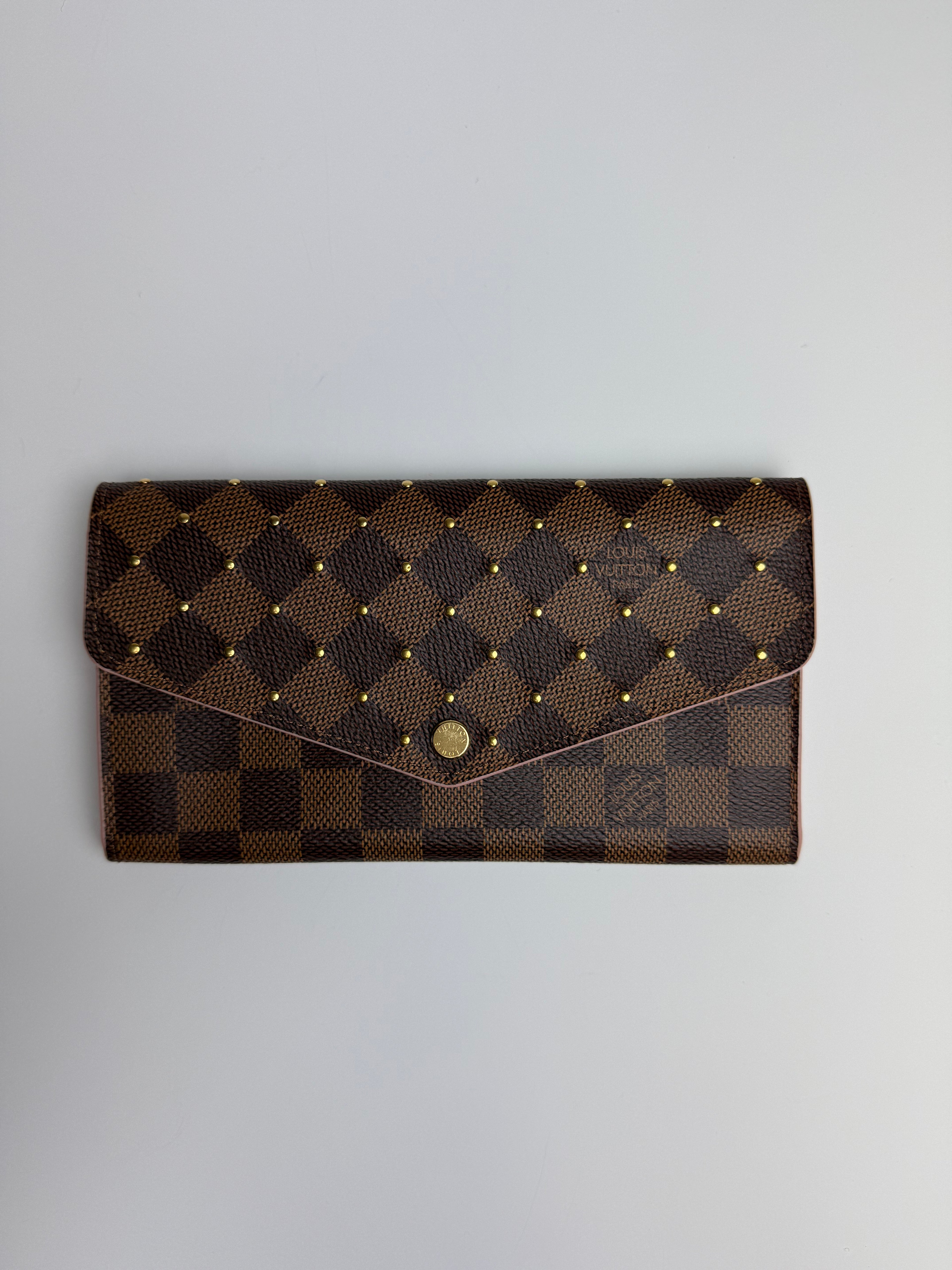 LOUIS VUITTON SARA WALLET DAMIER EBENE STUDS