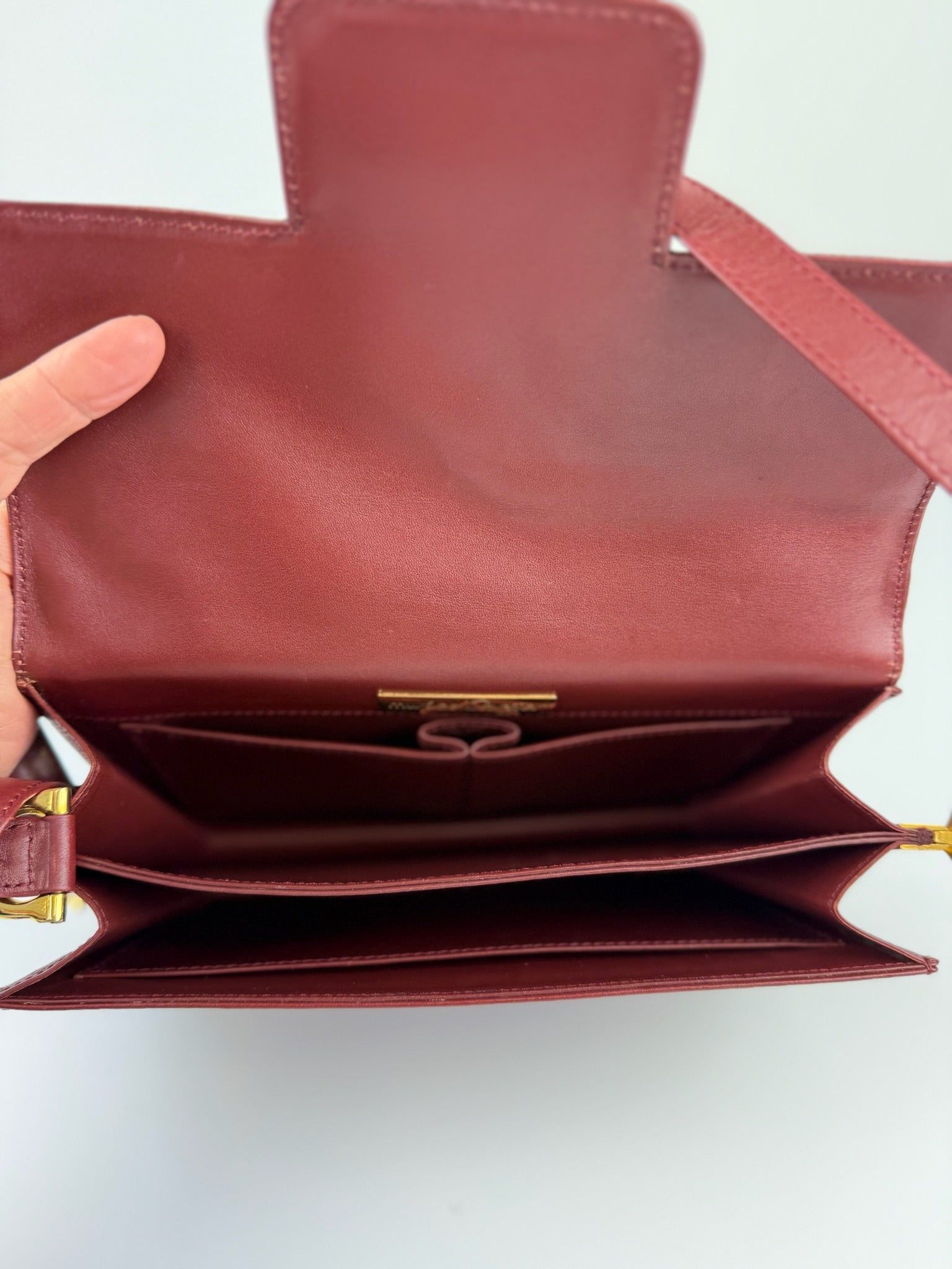 MUST DE CARTIER SCHOUDERTAS