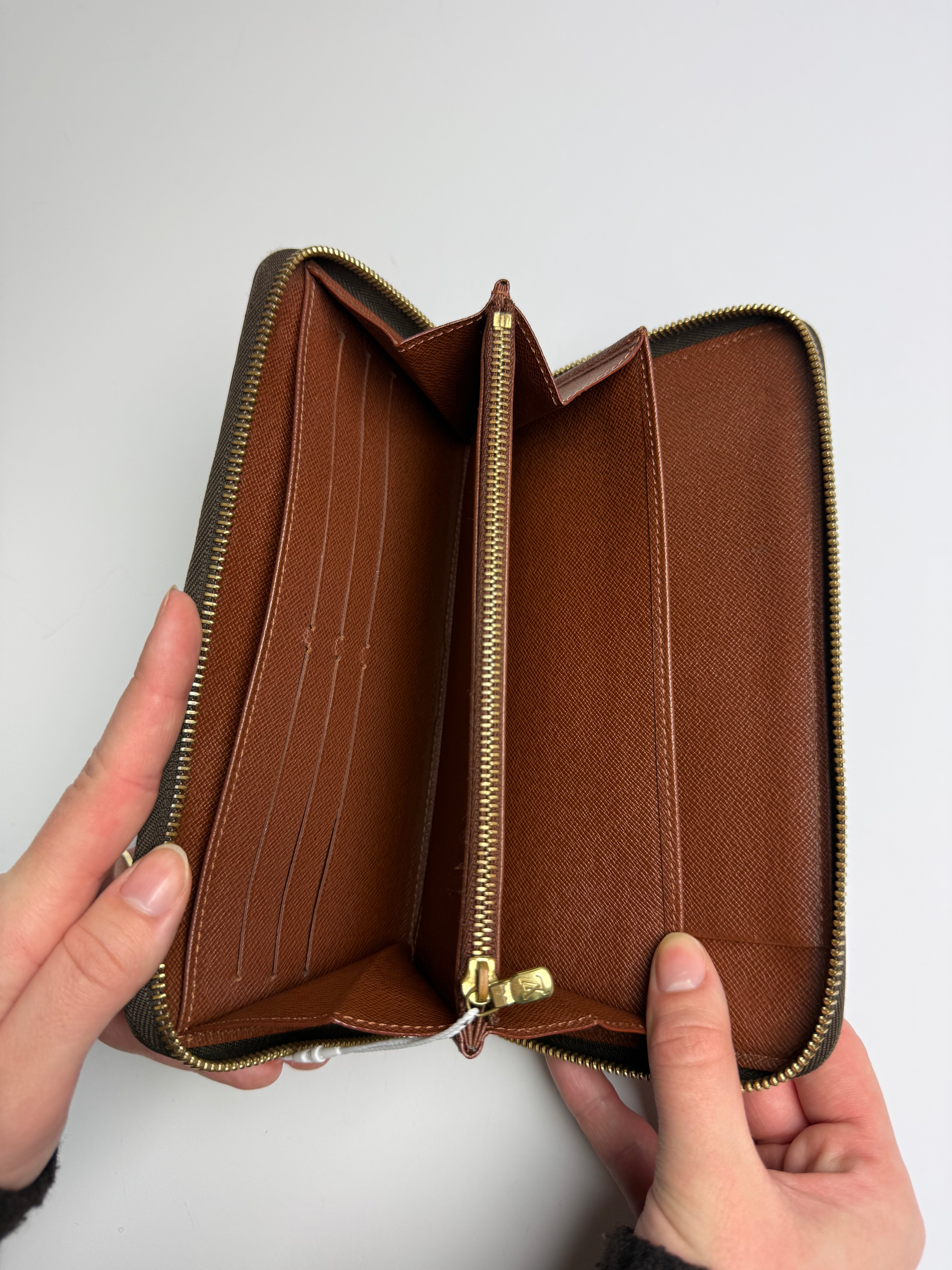 LOUIS VUITTON ORGANISER MONOGRAM