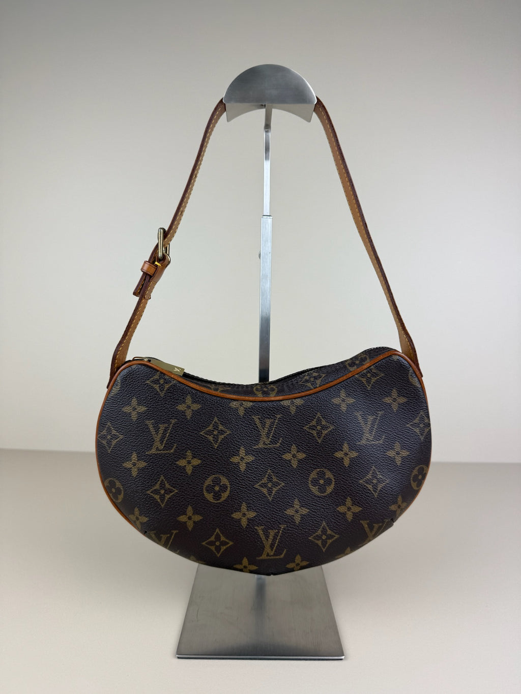 LOUIS VUITTON CROISSANT PM
