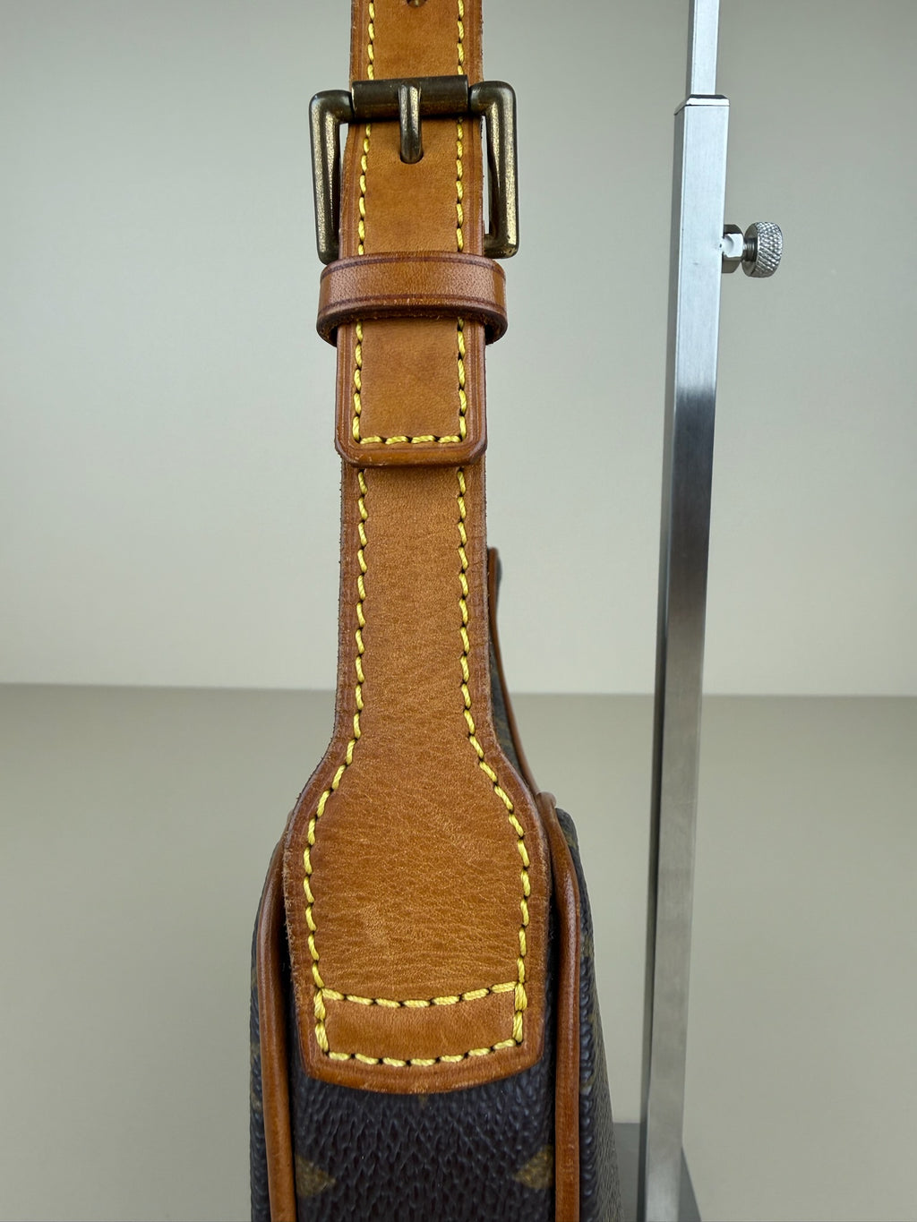 LOUIS VUITTON CROISSANT PM