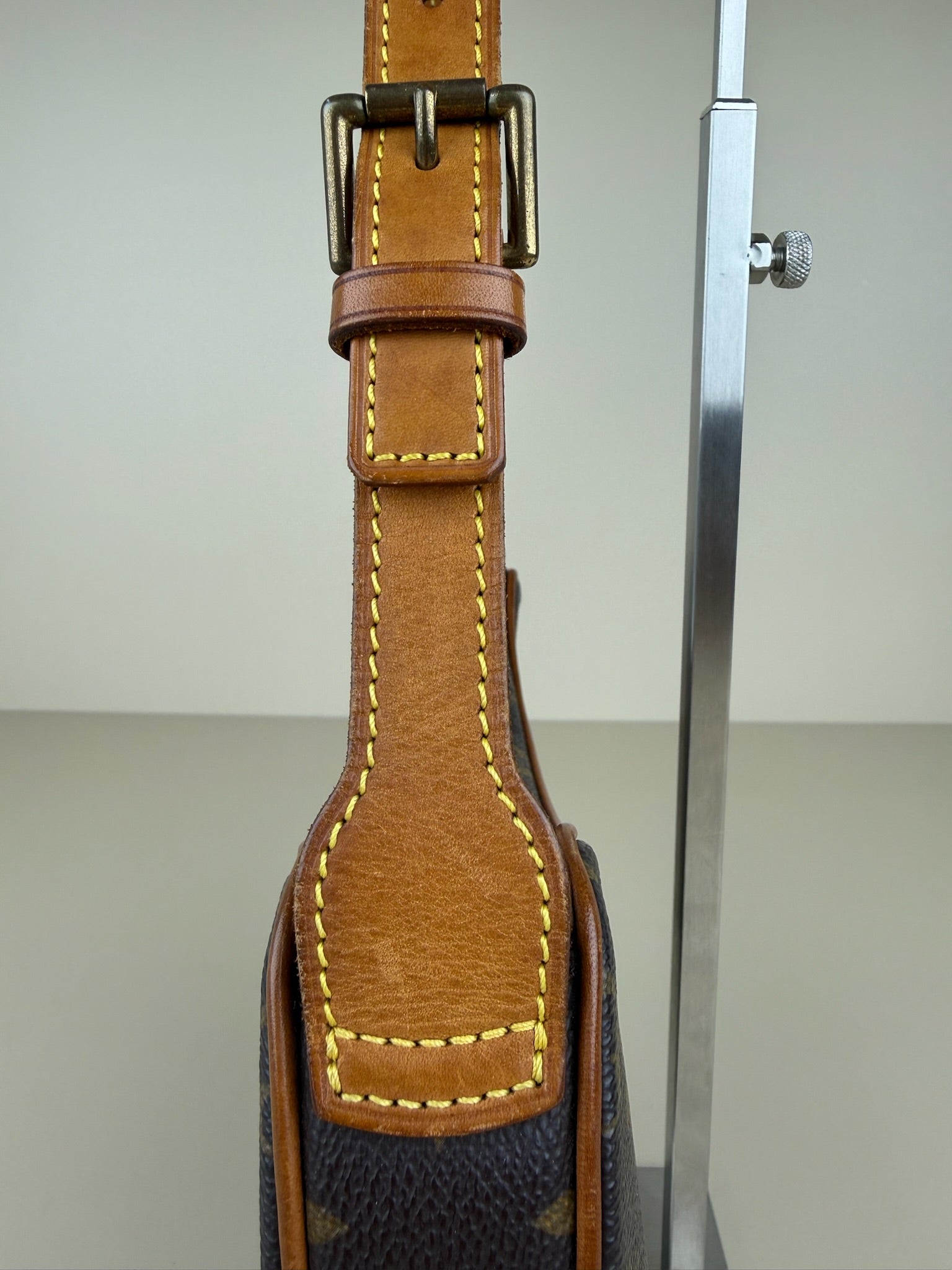 LOUIS VUITTON CROISSANT PM