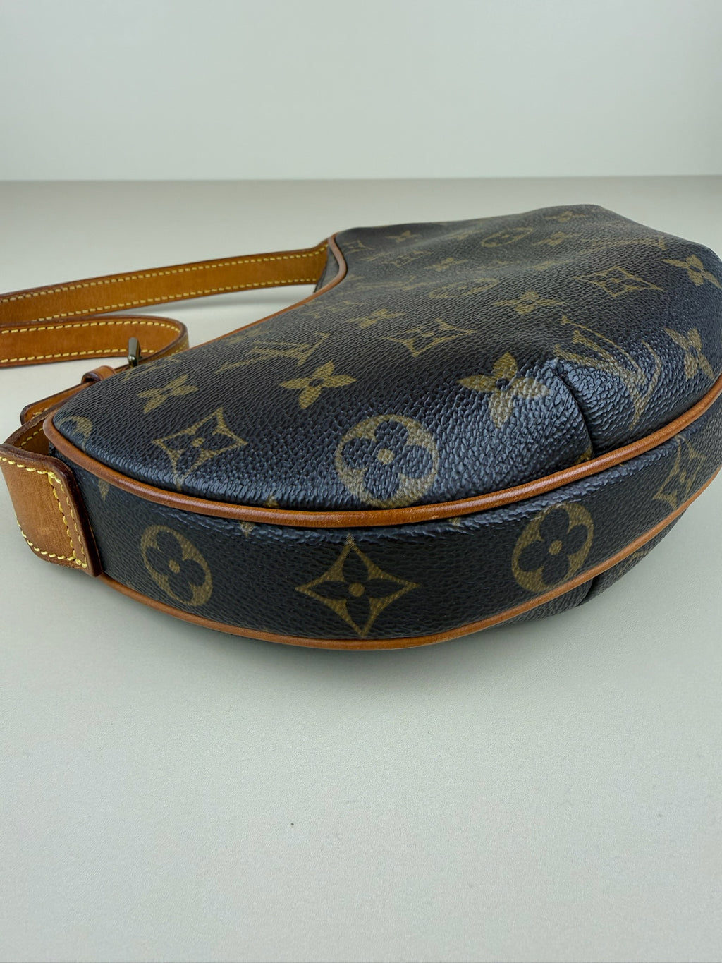 LOUIS VUITTON CROISSANT PM