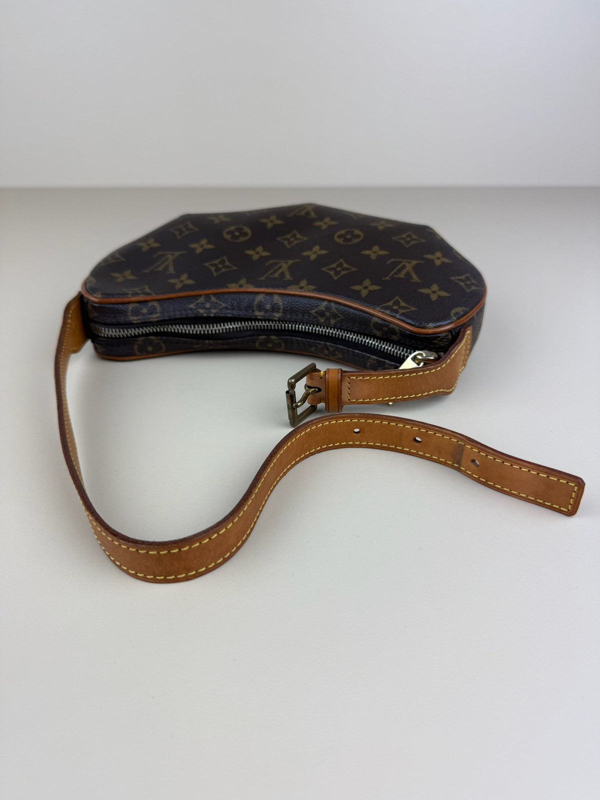 LOUIS VUITTON CROISSANT PM