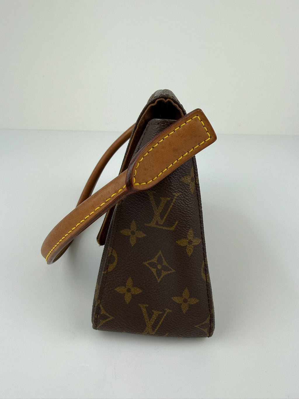LOUIS VUITTON LOOPING MINI