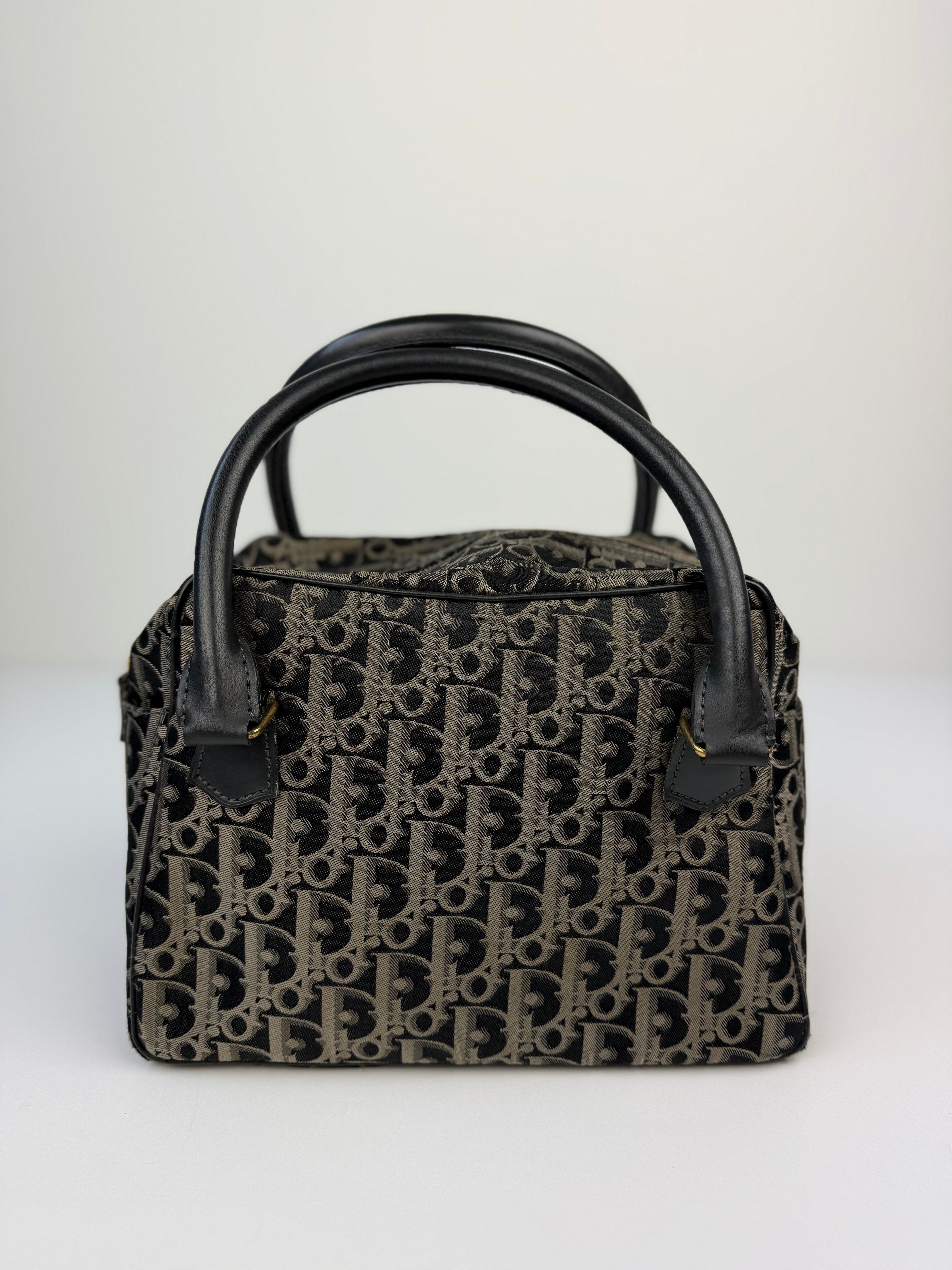 CHRISTIAN DIOR TROTTER