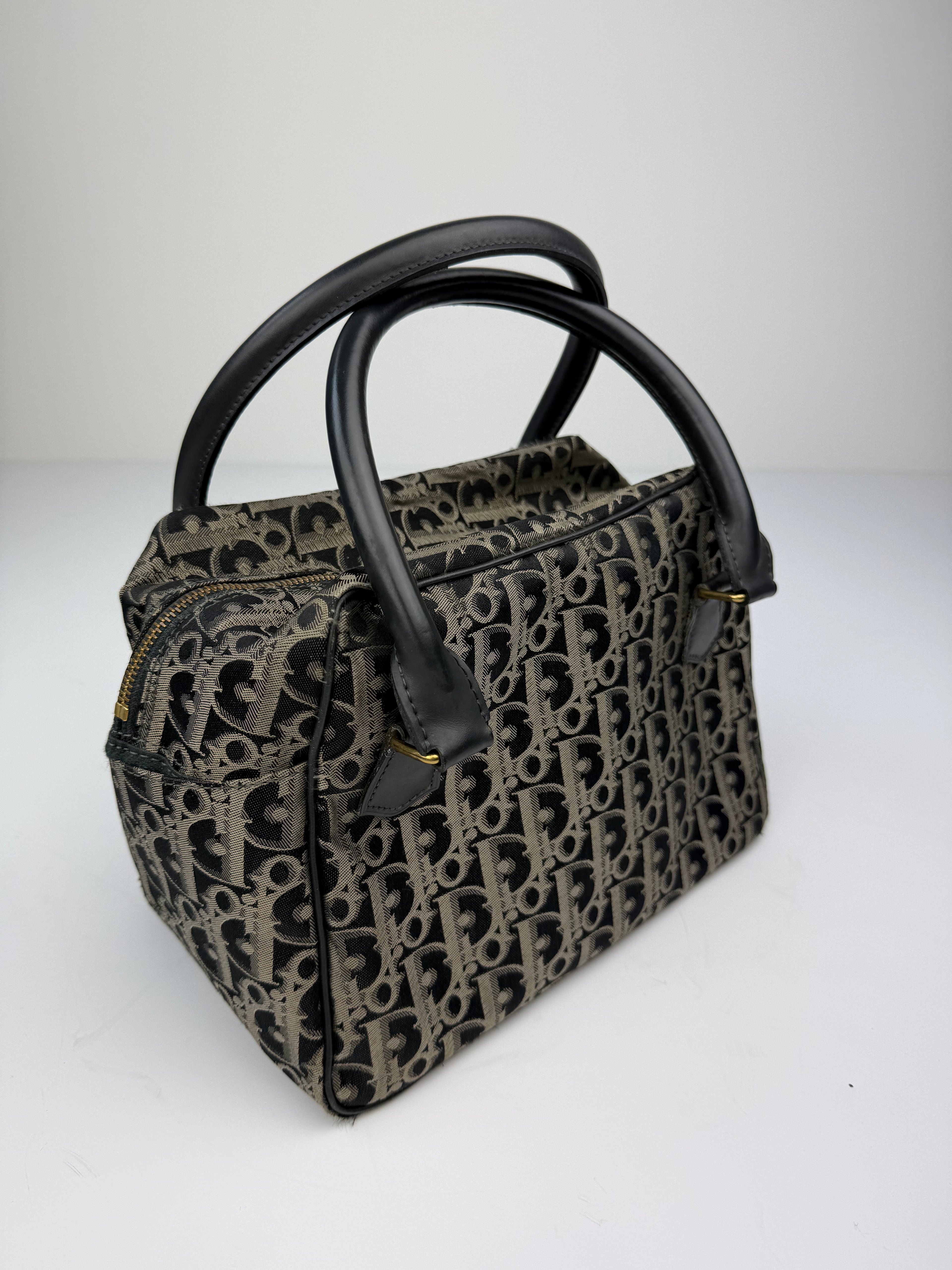 CHRISTIAN DIOR TROTTER