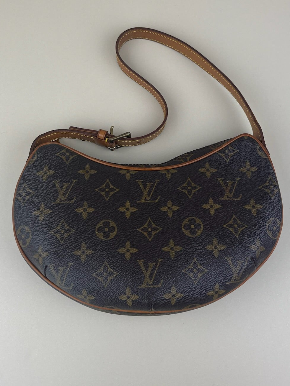 LOUIS VUITTON CROISSANT PM