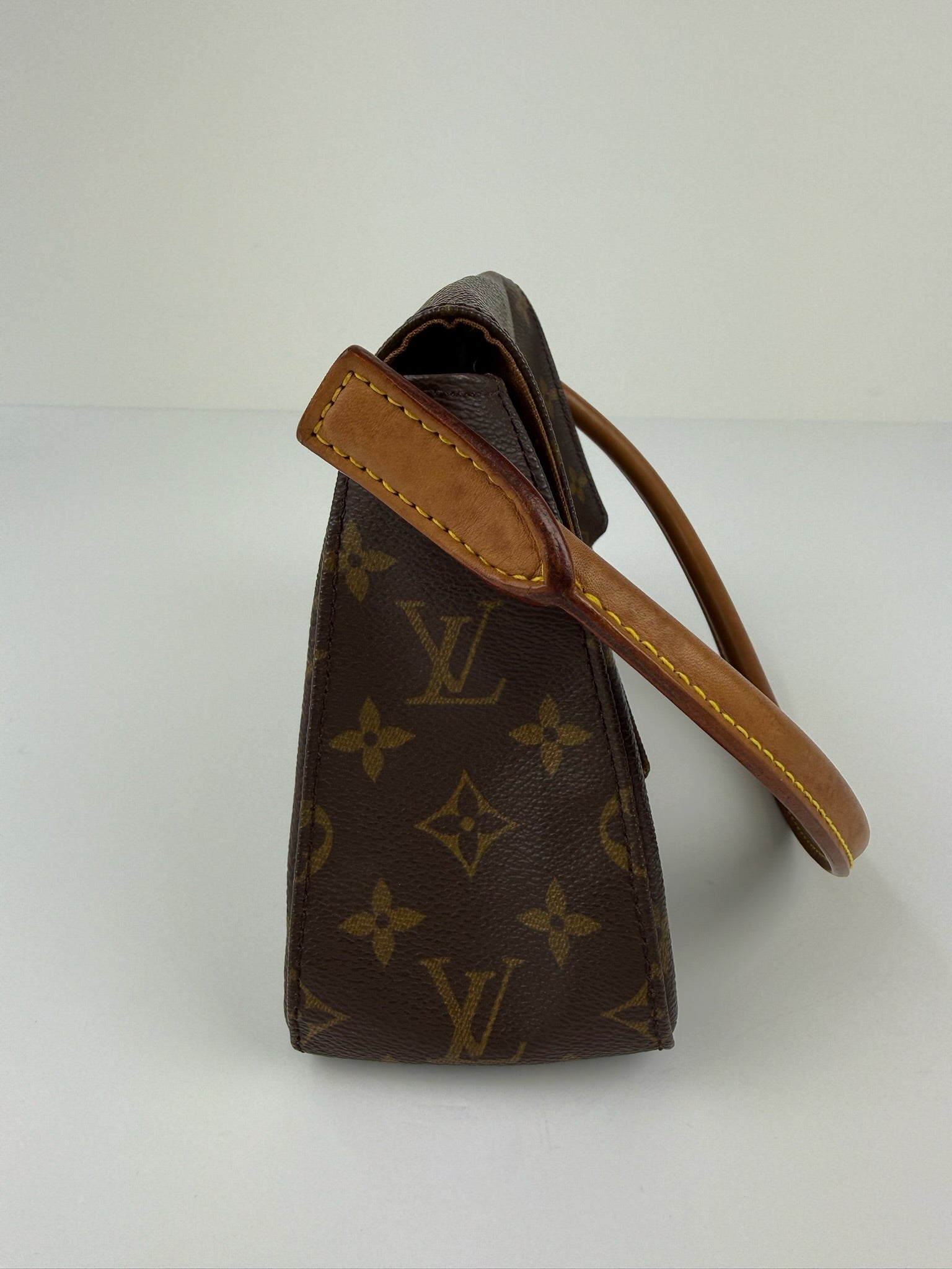 LOUIS VUITTON LOOPING MINI